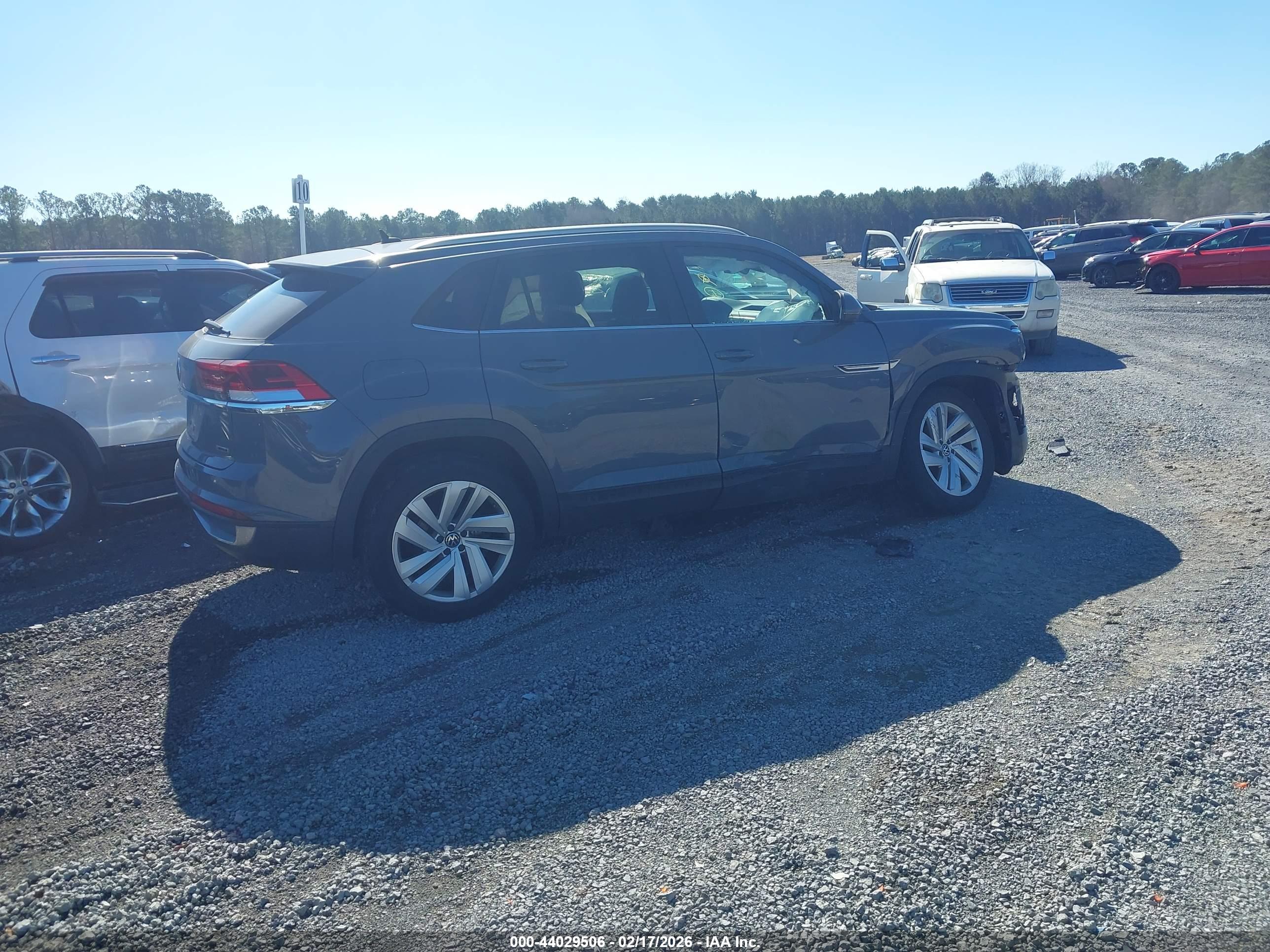 VOLKSWAGEN ATLAS image 4