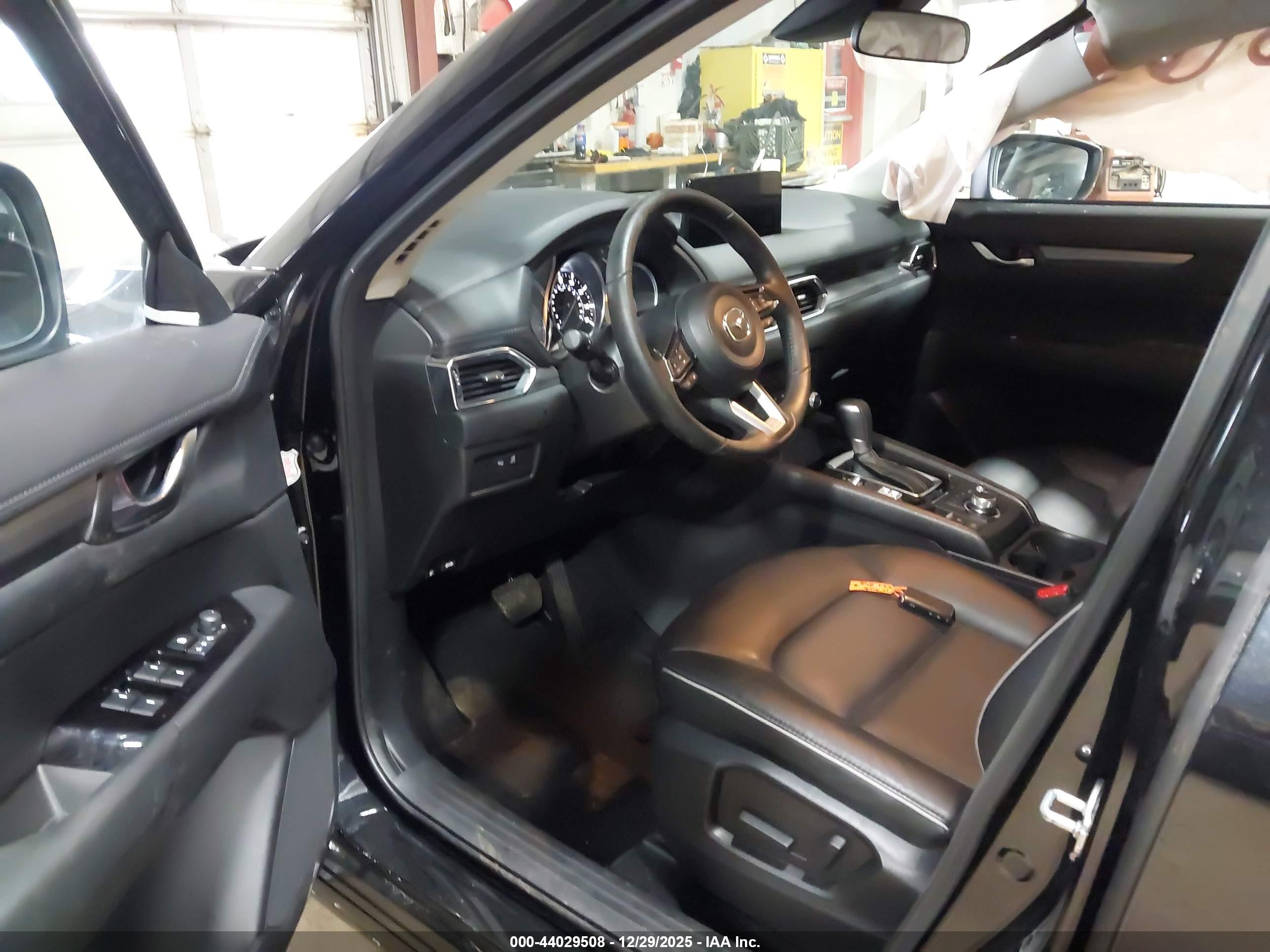 MAZDA CX-5 image 5
