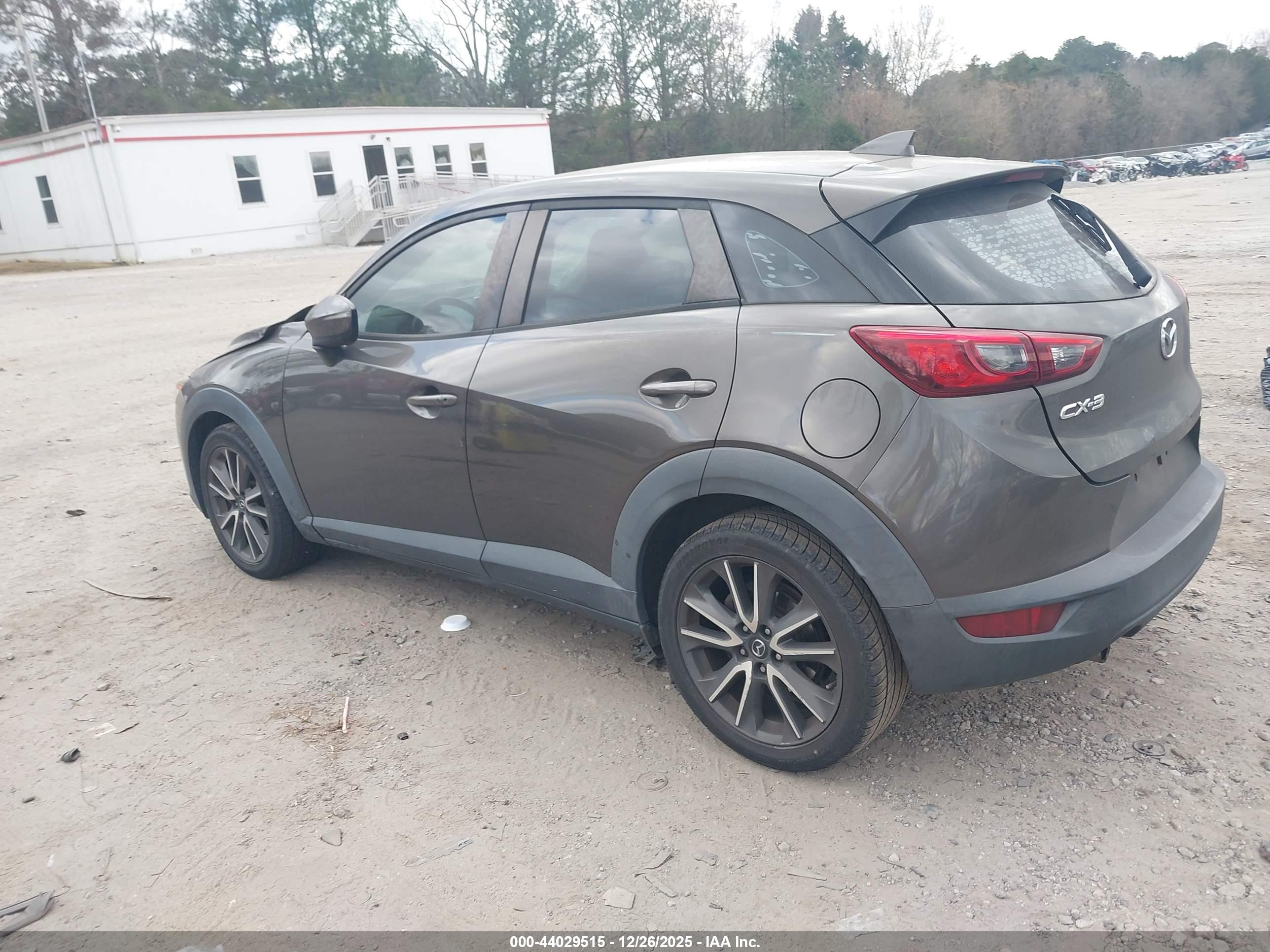MAZDA CX-3 image 3