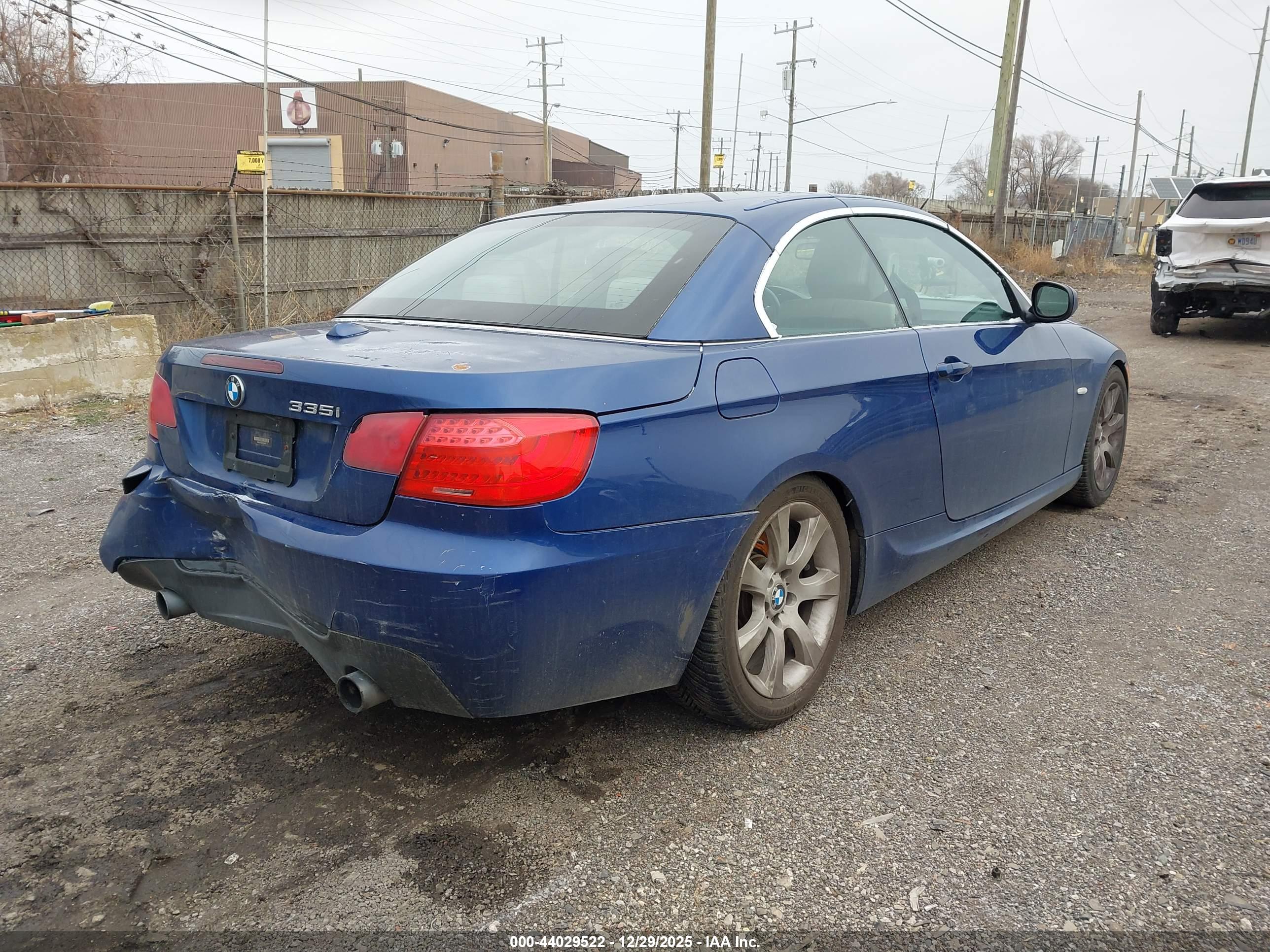 BMW 335I image 4
