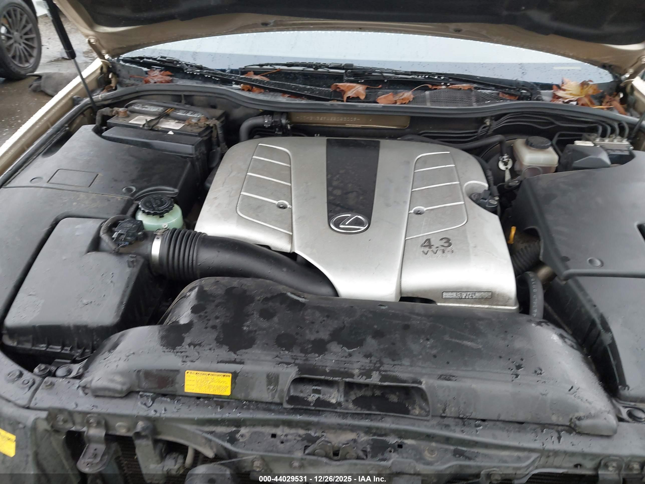 LEXUS LS image 10
