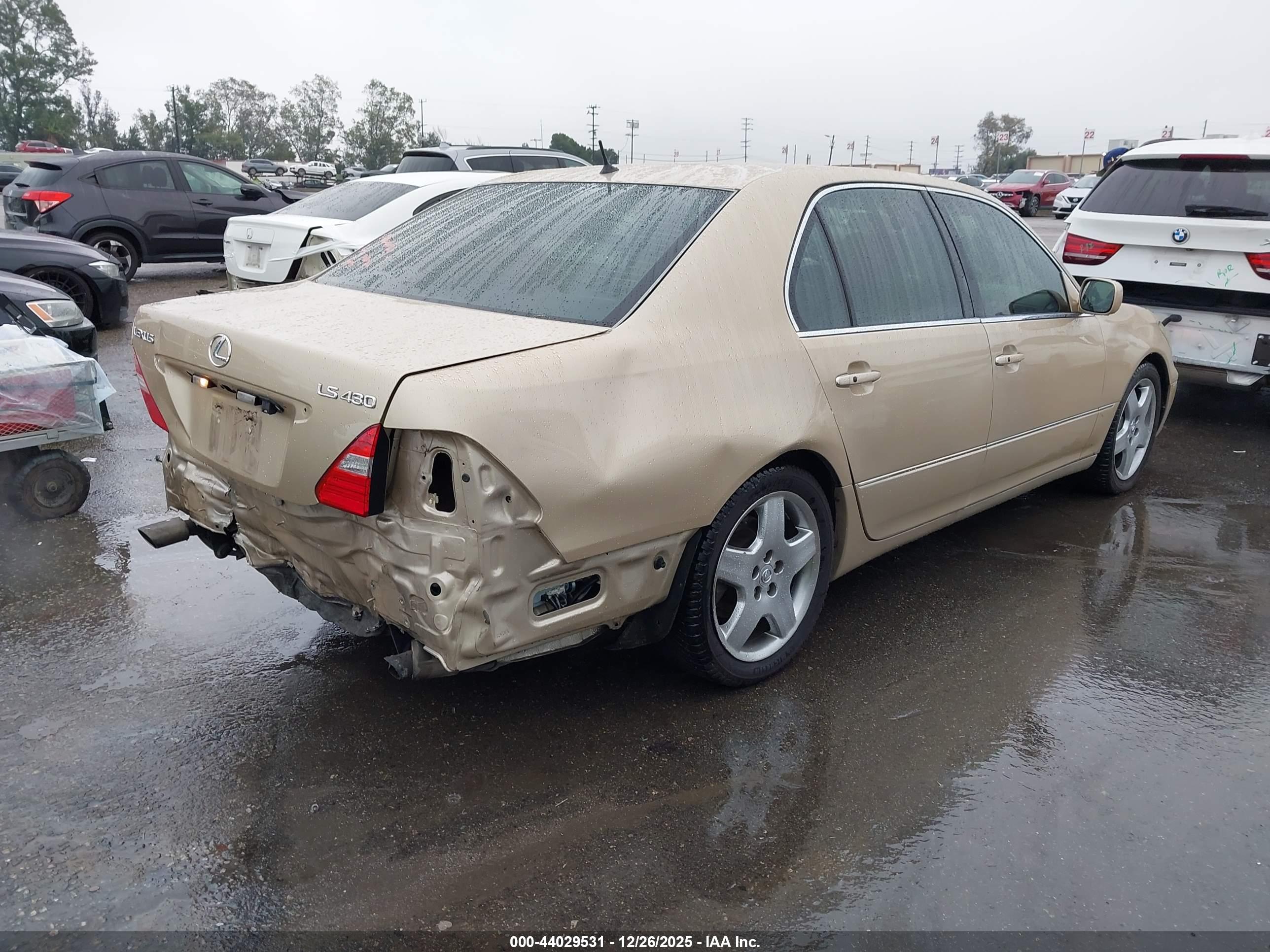 LEXUS LS image 4
