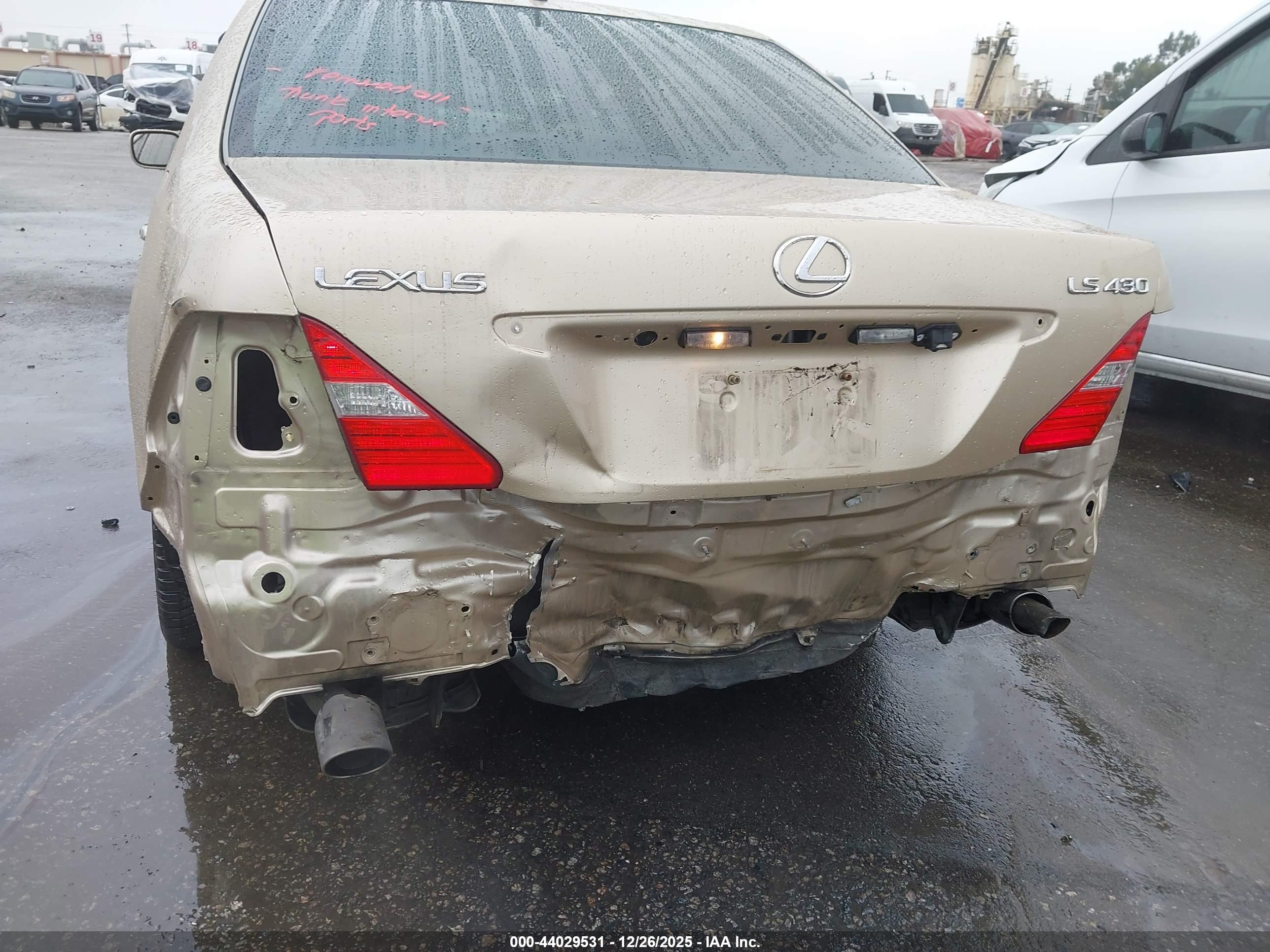 LEXUS LS image 6