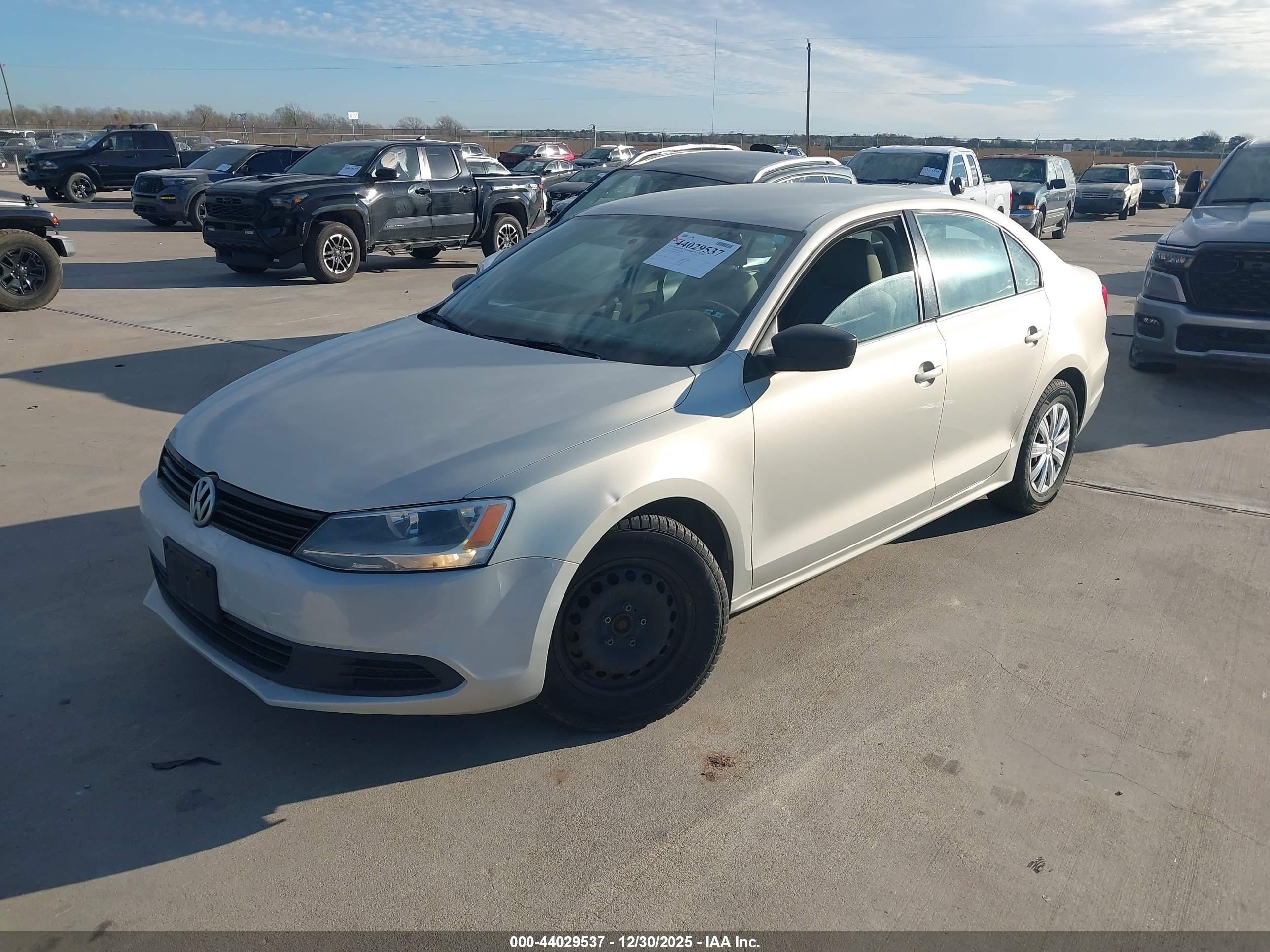 VOLKSWAGEN JETTA image 2