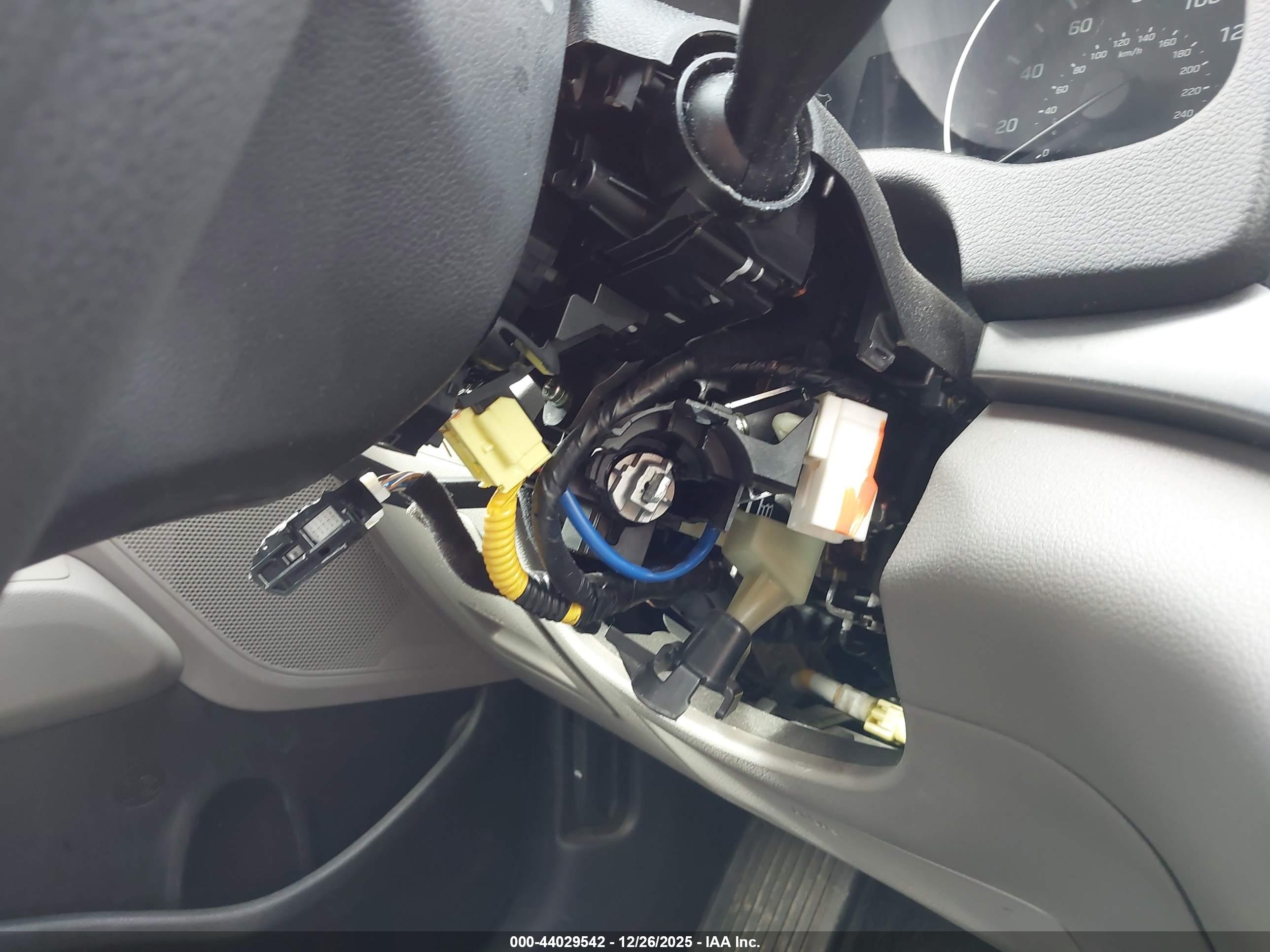 HYUNDAI ELANTRA image 6