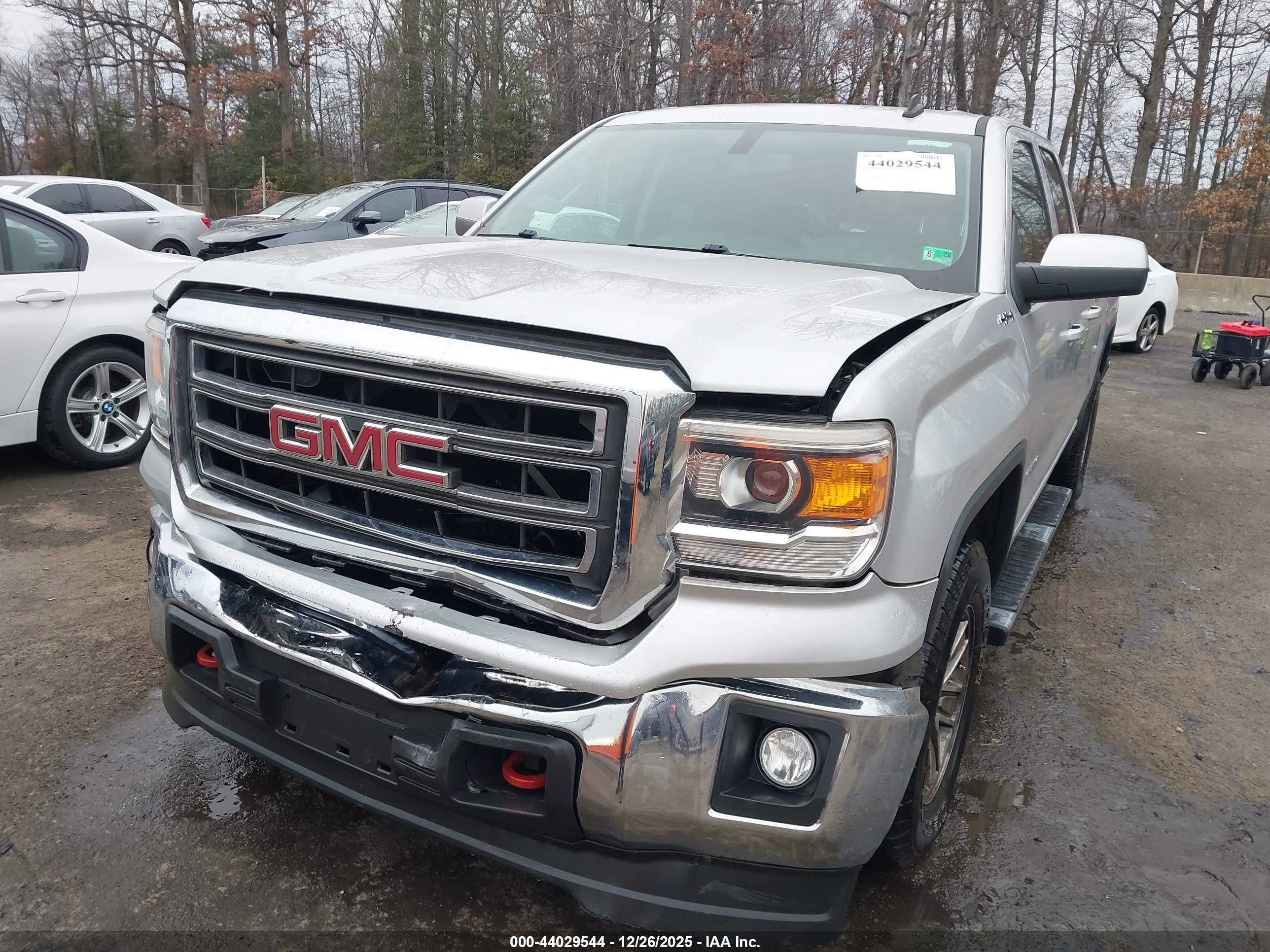 GMC SIERRA image 6