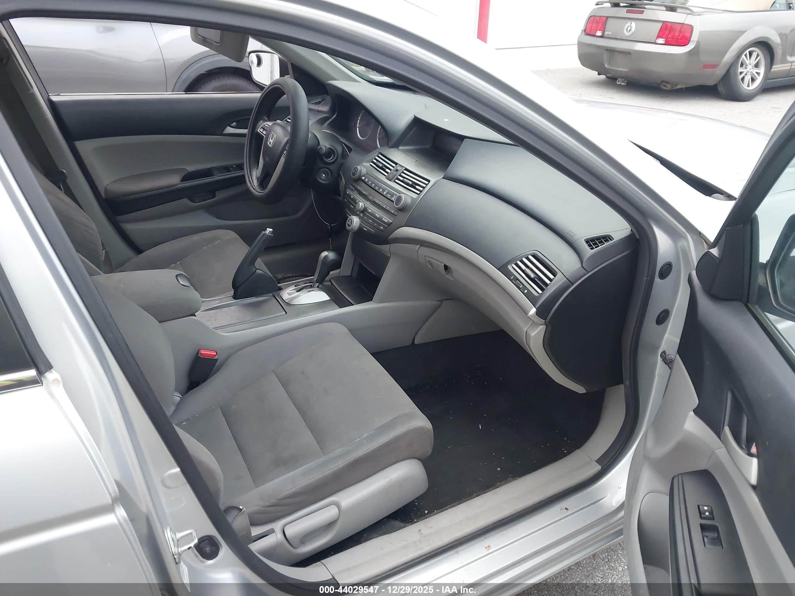 HONDA ACCORD image 5