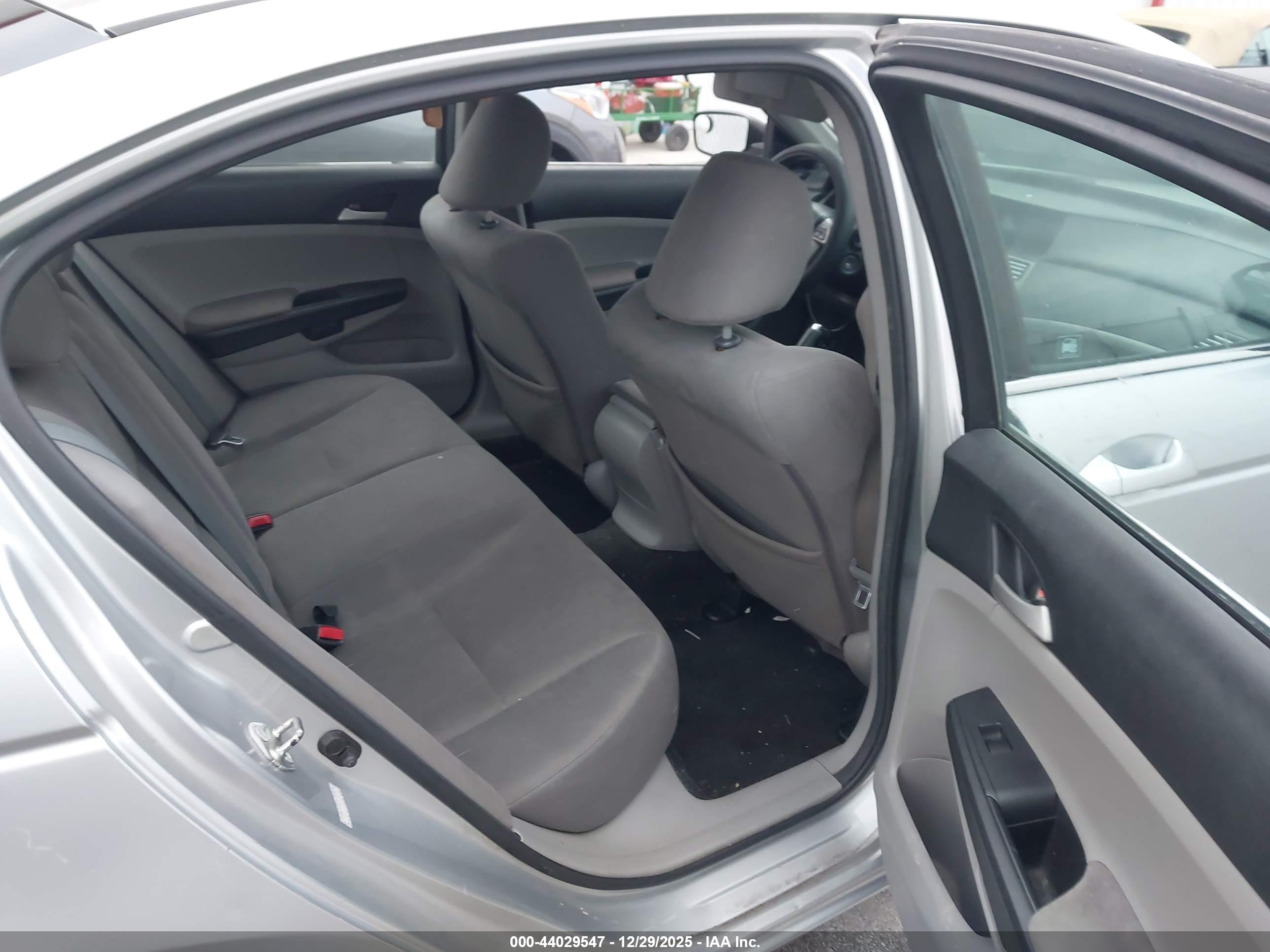 HONDA ACCORD image 8