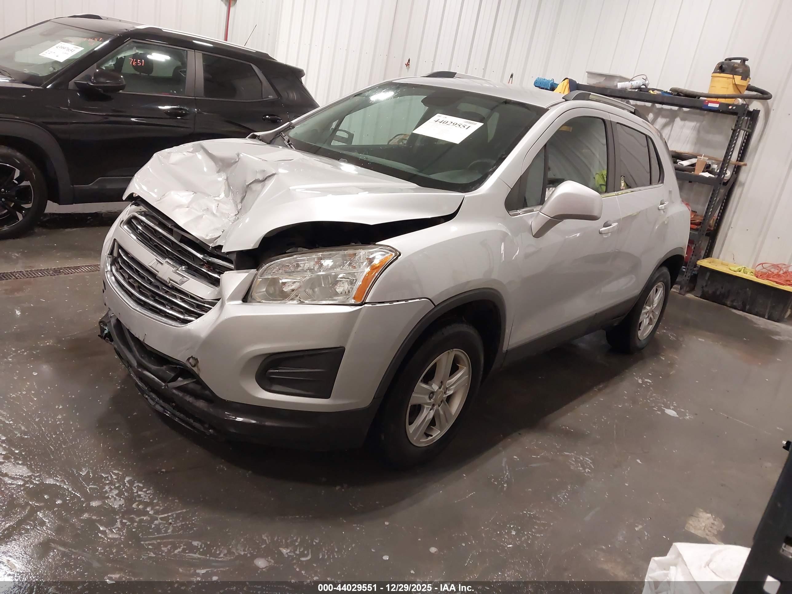 CHEVROLET TRAX image 2
