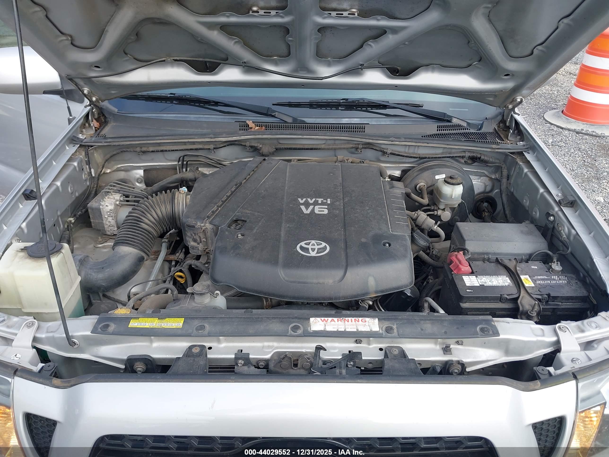TOYOTA TACOMA image 10