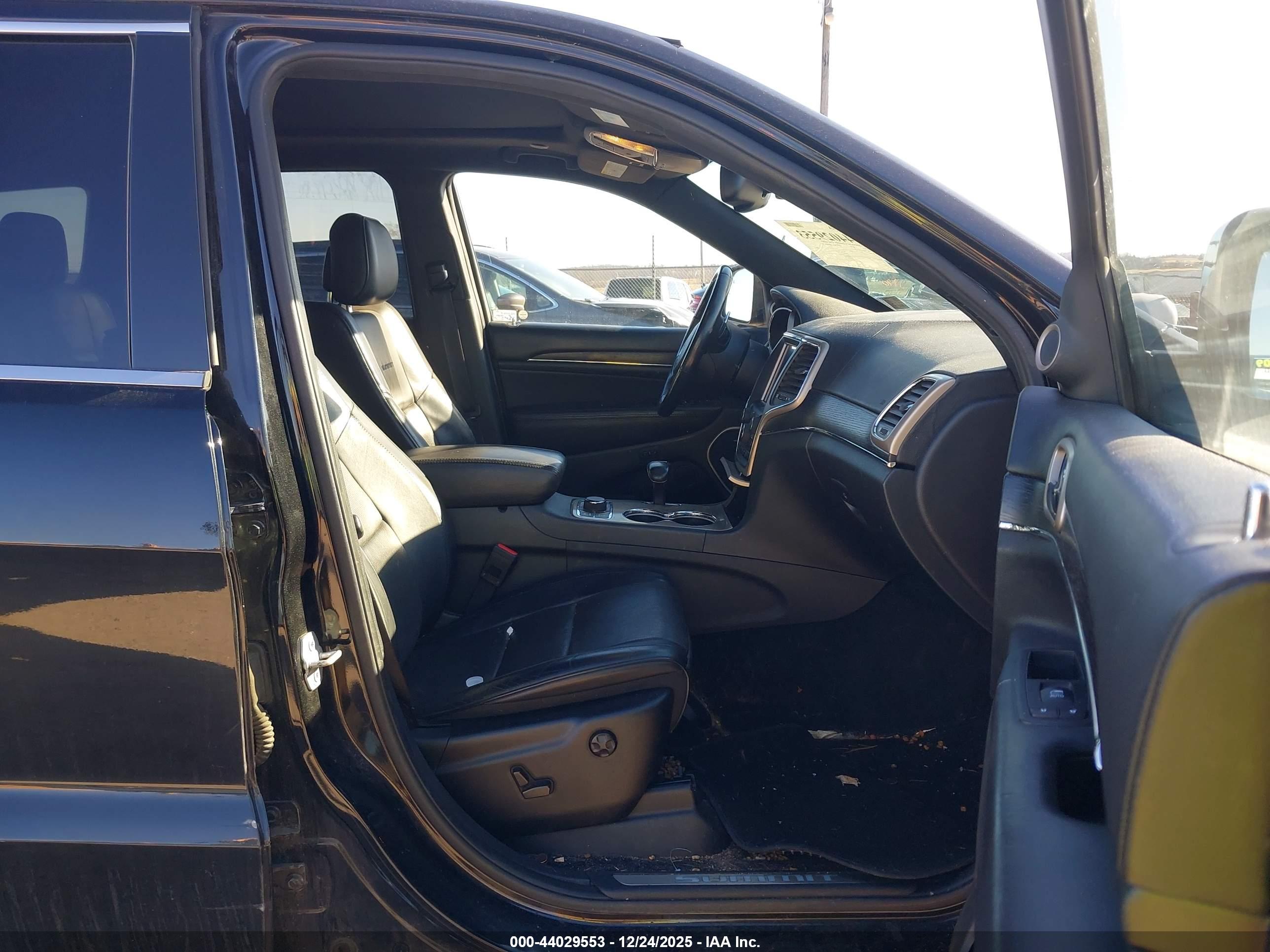 JEEP GRAND image 5