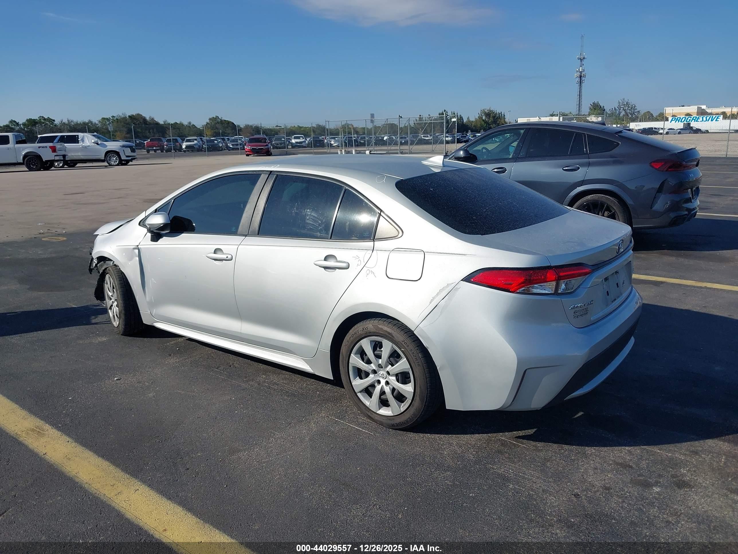 TOYOTA COROLLA image 3