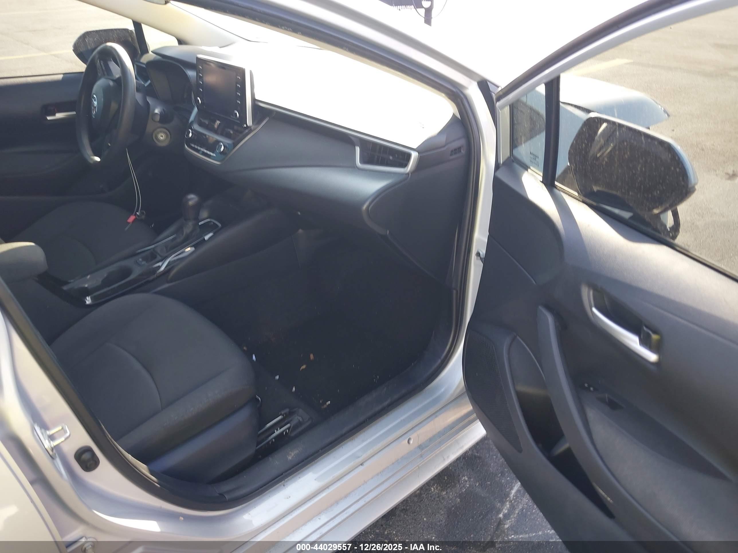 TOYOTA COROLLA image 5