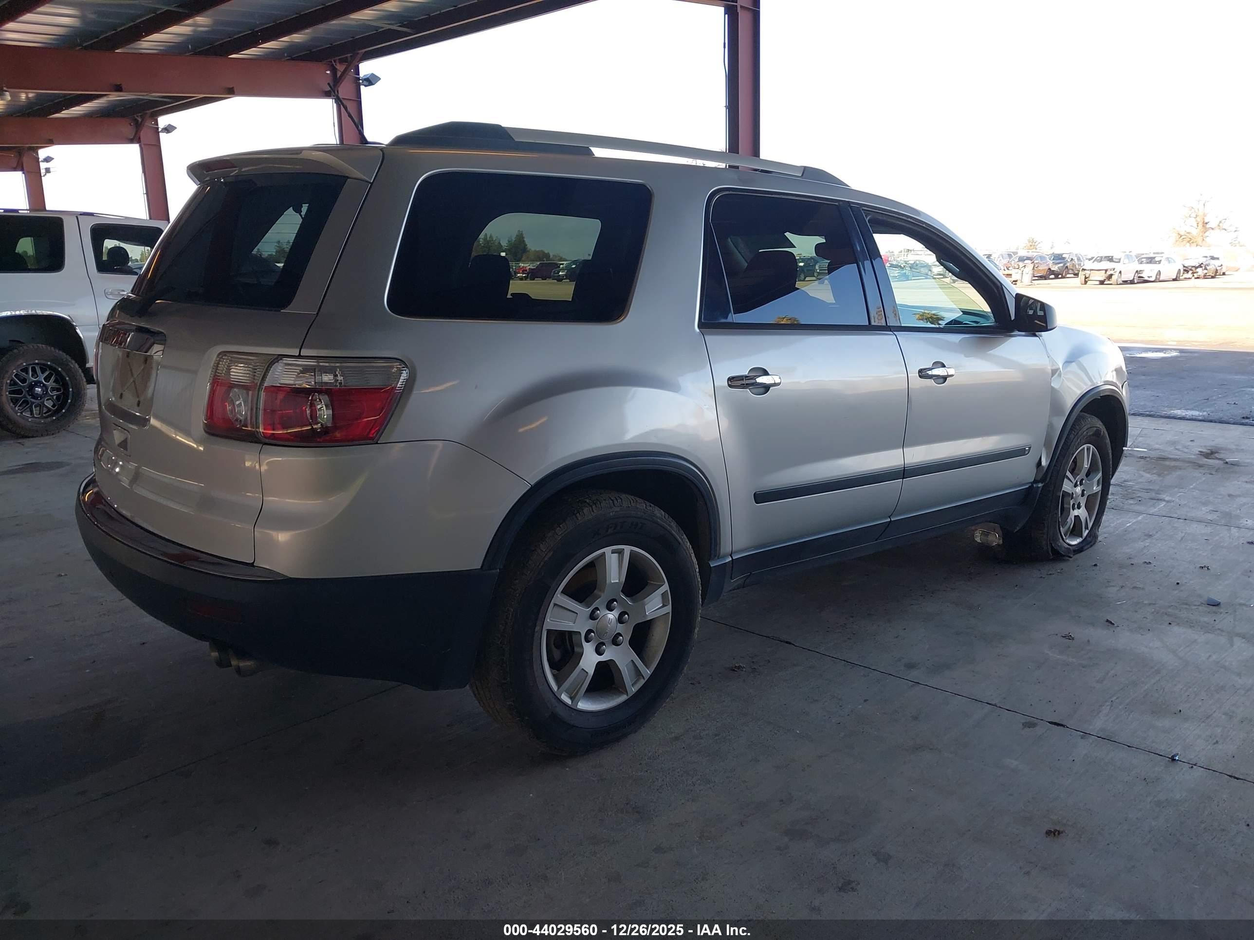 GMC ACADIA image 4