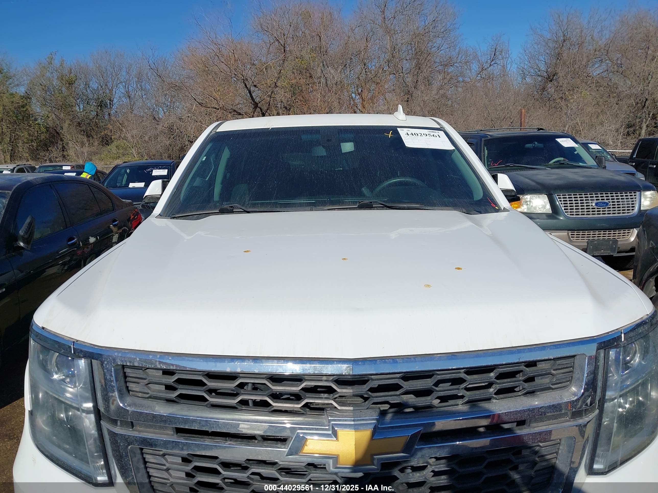 CHEVROLET TAHOE image 6