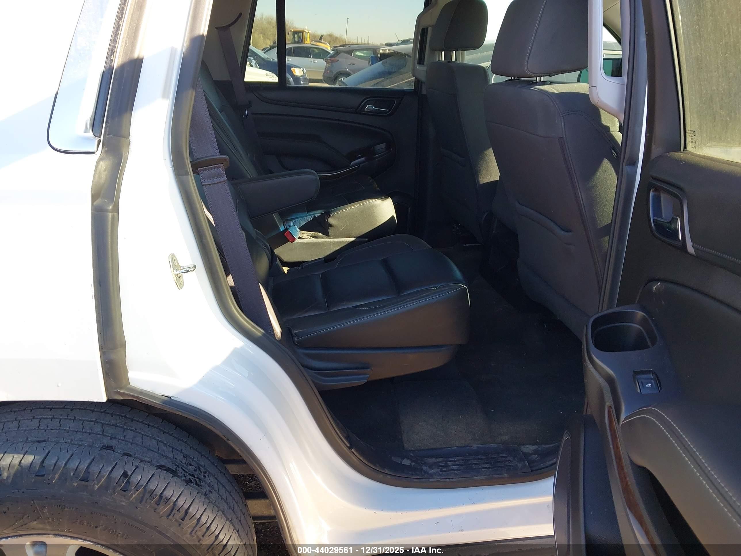 CHEVROLET TAHOE image 8