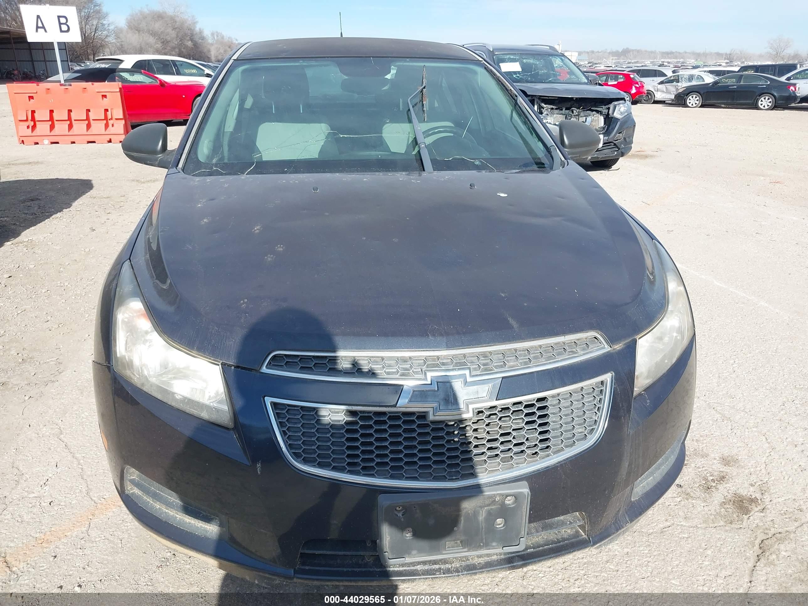 CHEVROLET CRUZE image 6