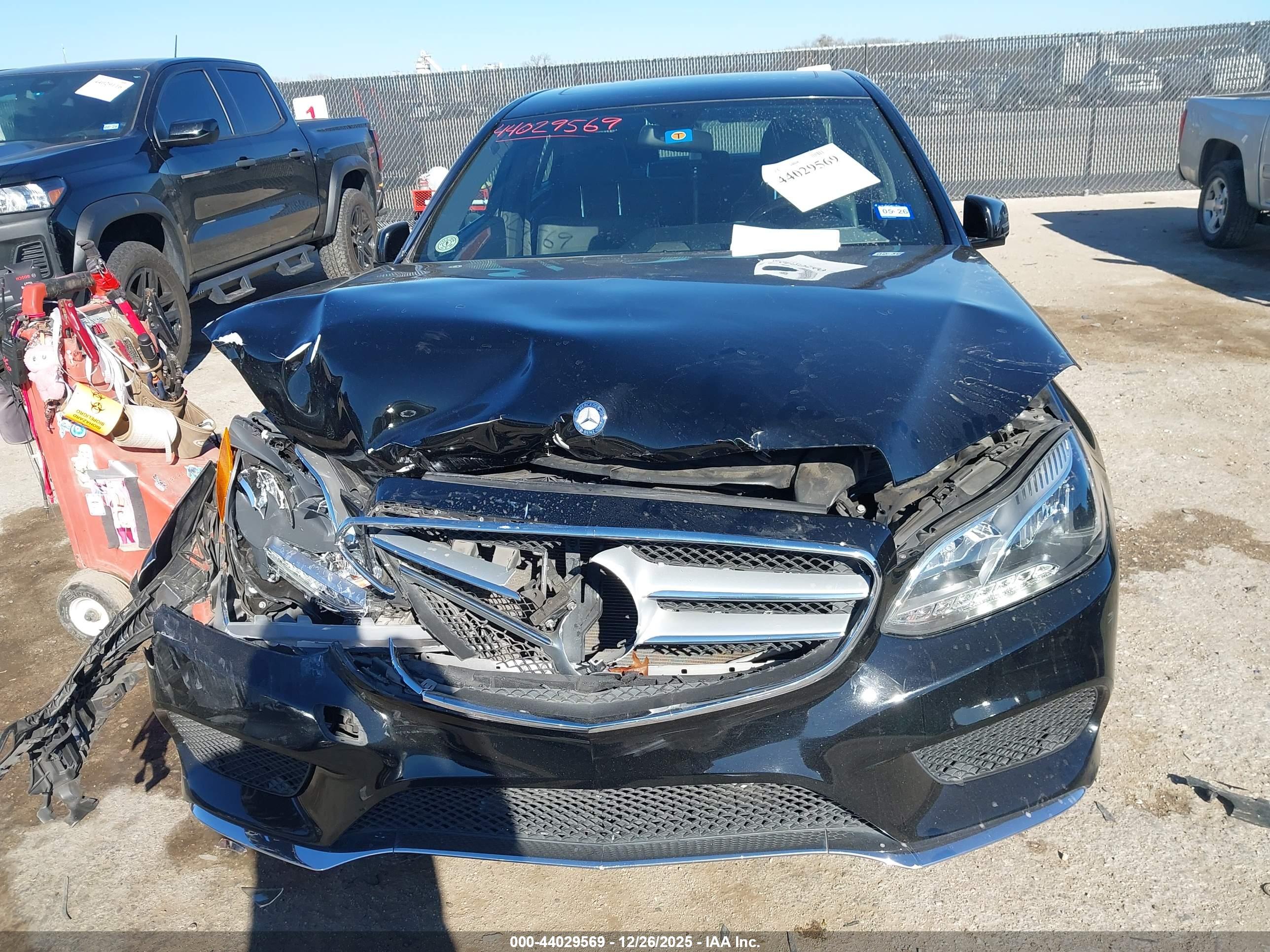 MERCEDES-BENZ E image 6