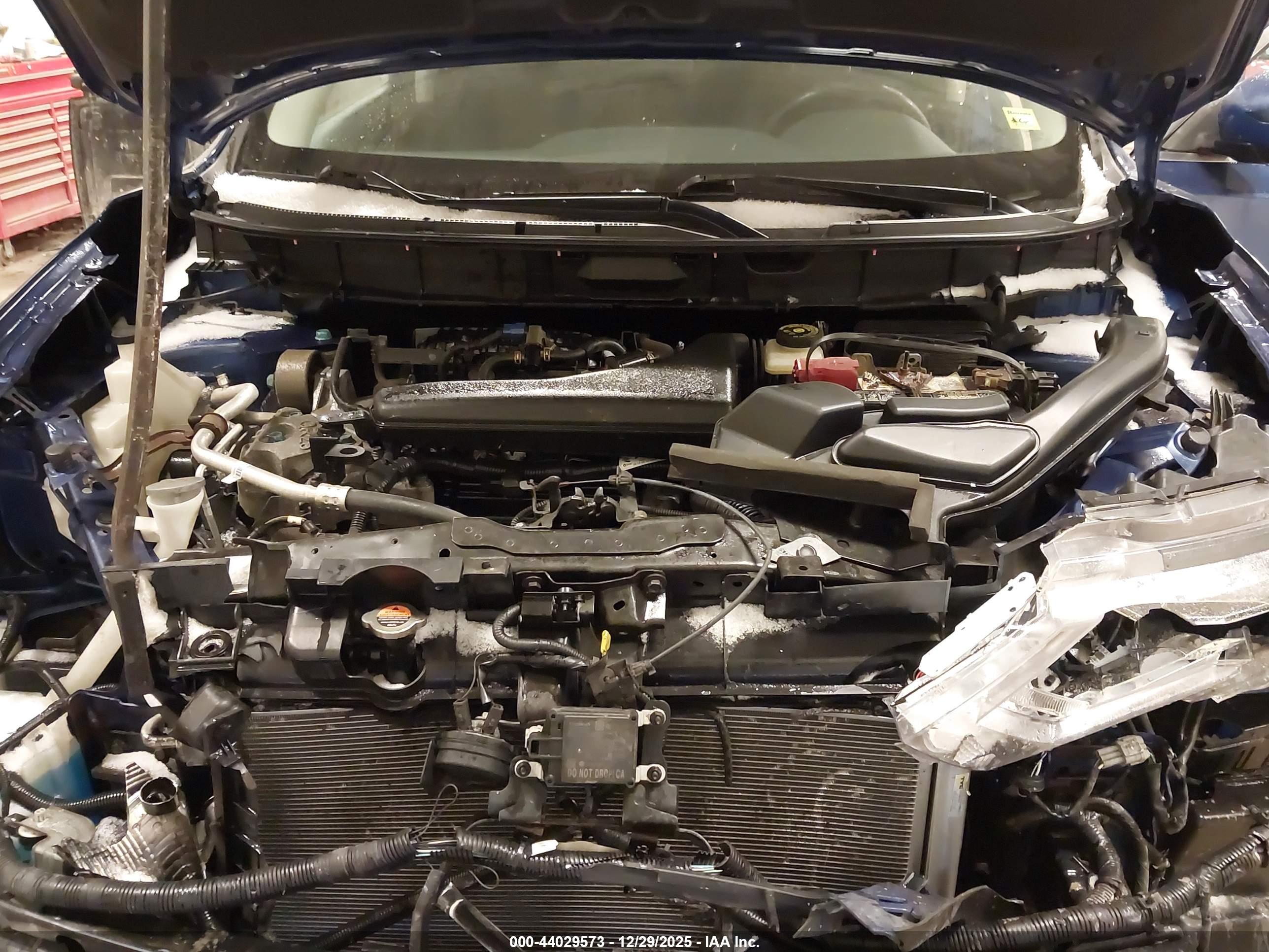 NISSAN ROGUE image 10