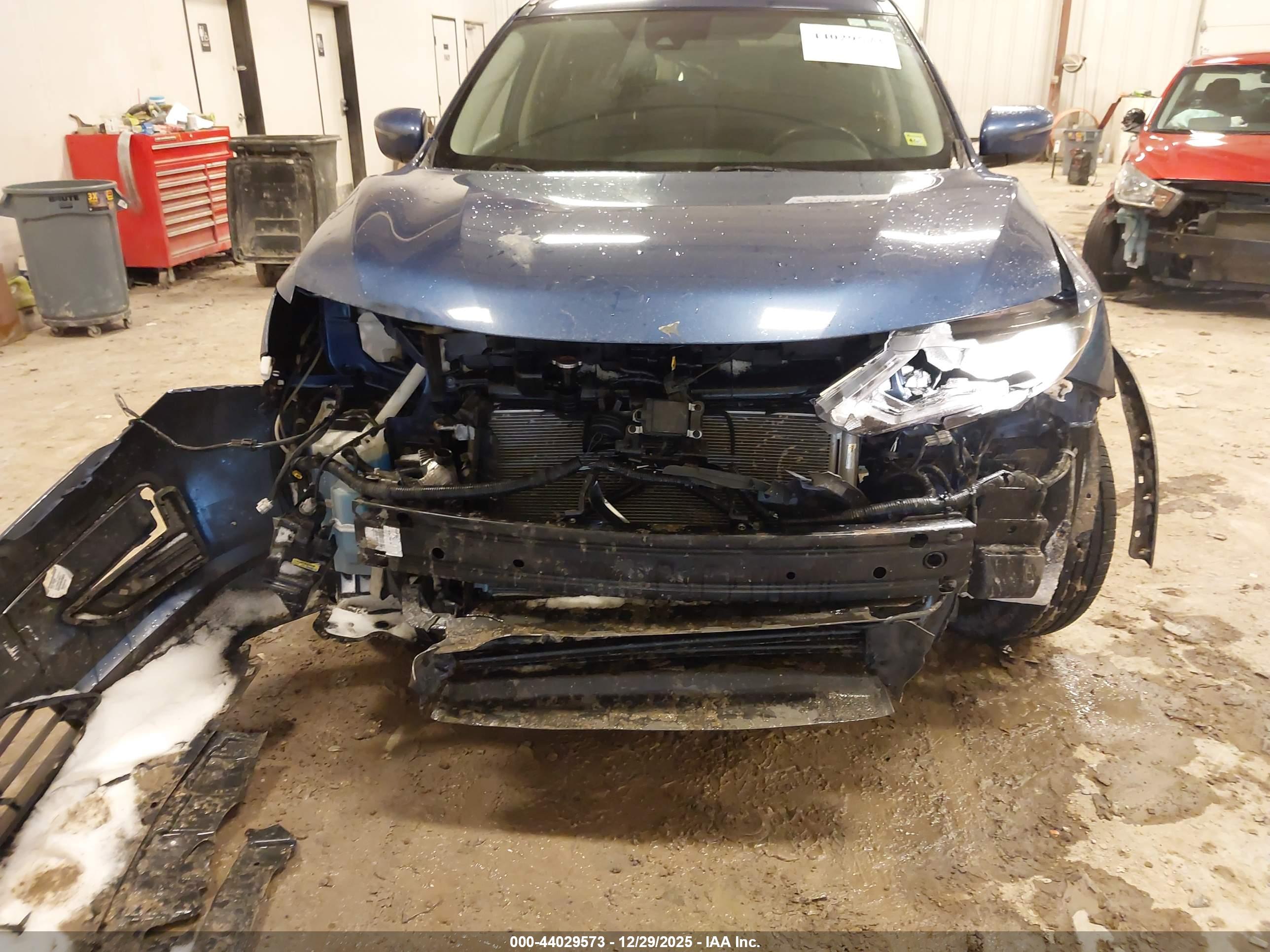 NISSAN ROGUE image 6