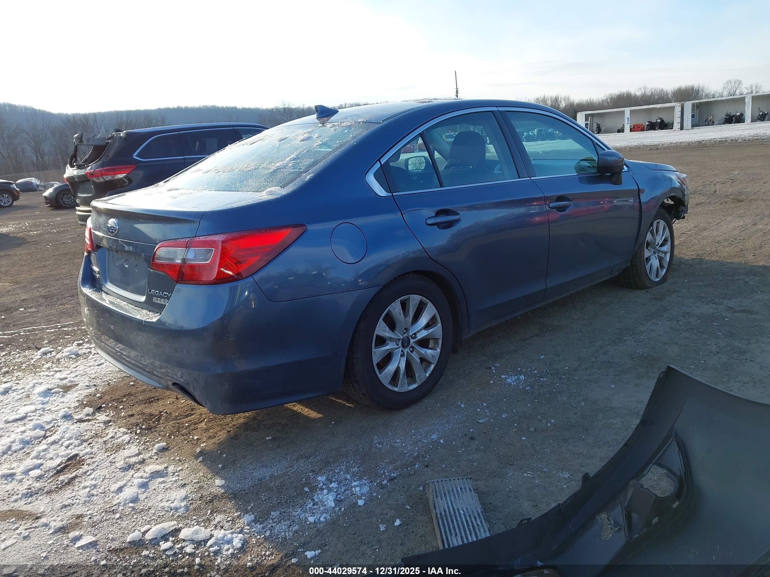 SUBARU LEGACY image 4