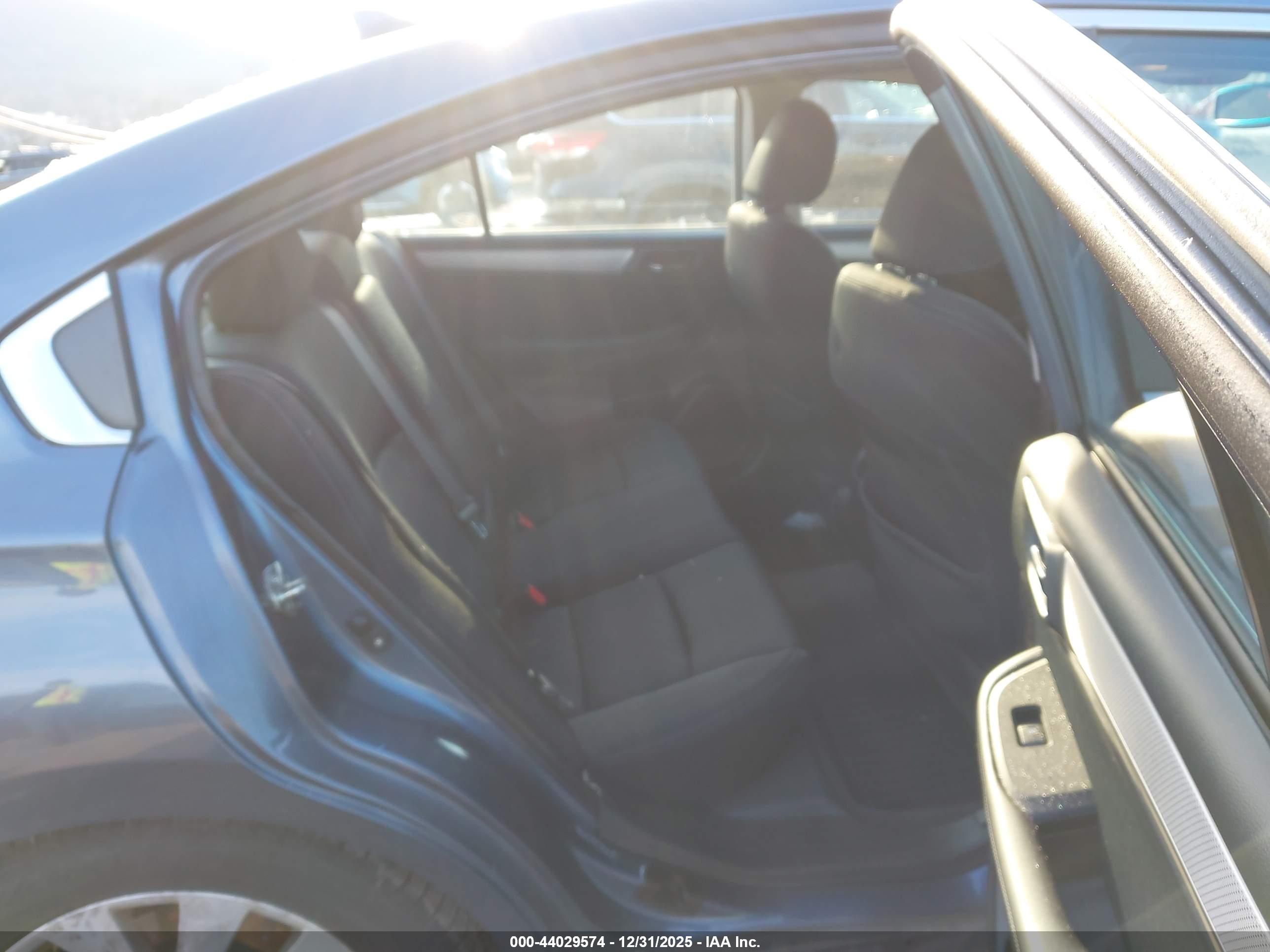 SUBARU LEGACY image 8