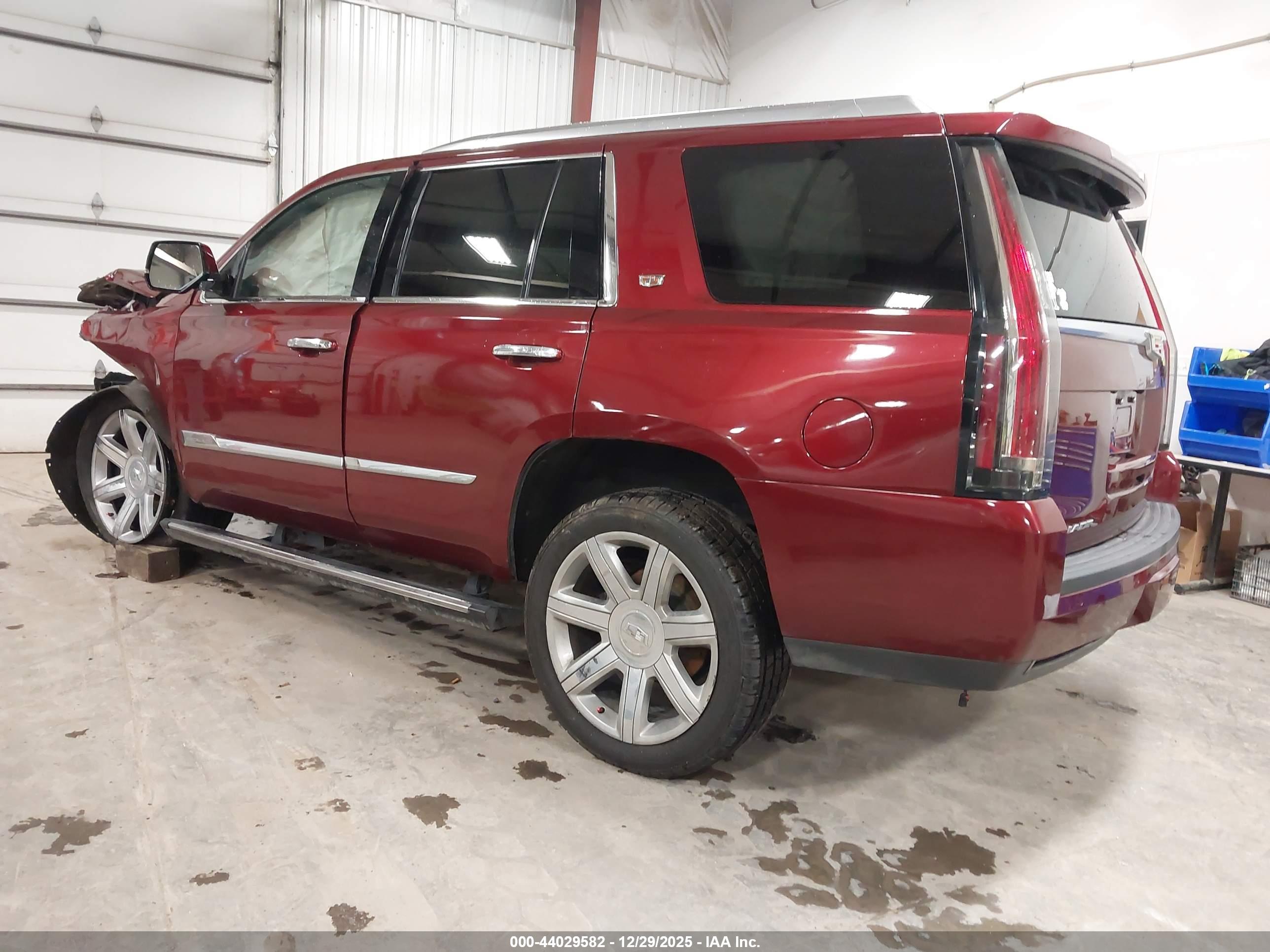 CADILLAC ESCALADE image 3
