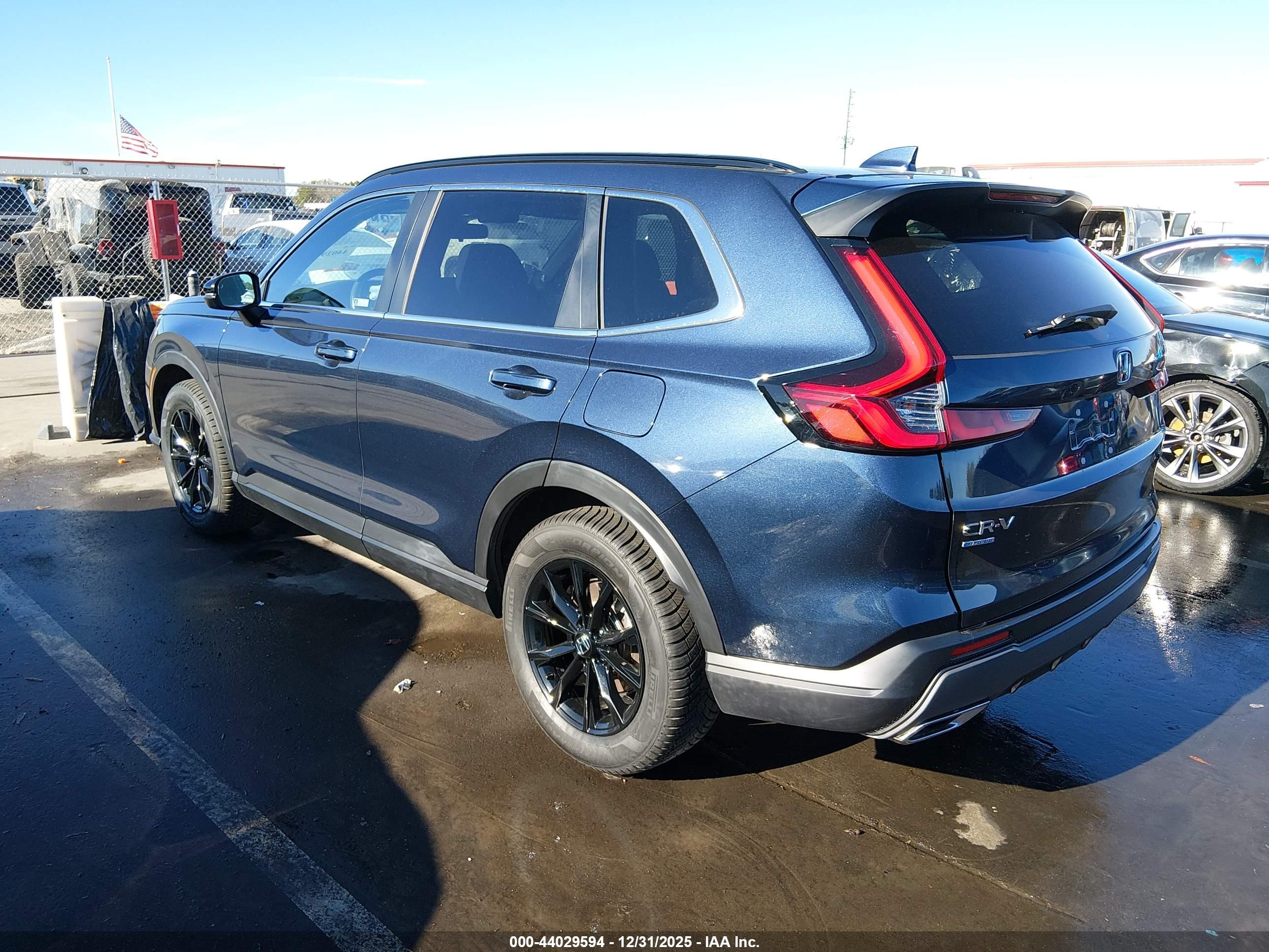 HONDA CR-V image 3