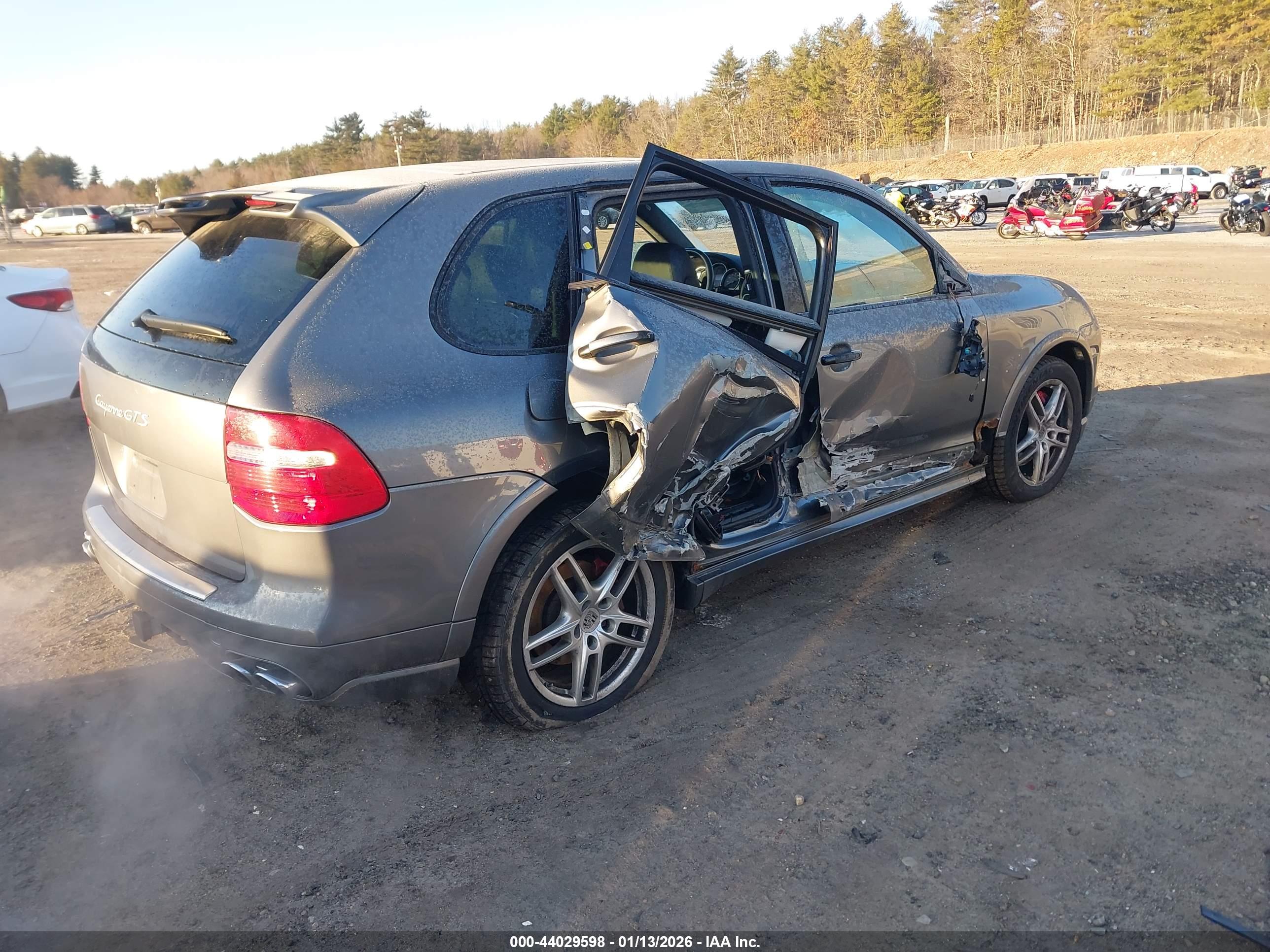 PORSCHE CAYENNE image 4