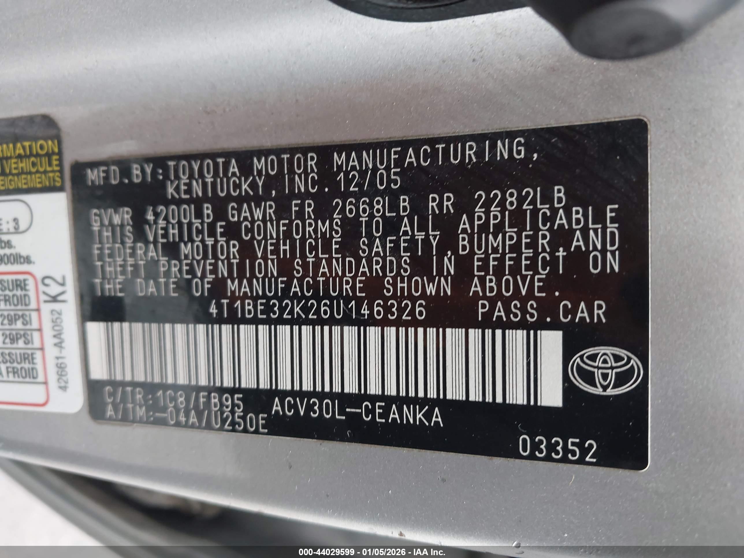 TOYOTA CAMRY image 9