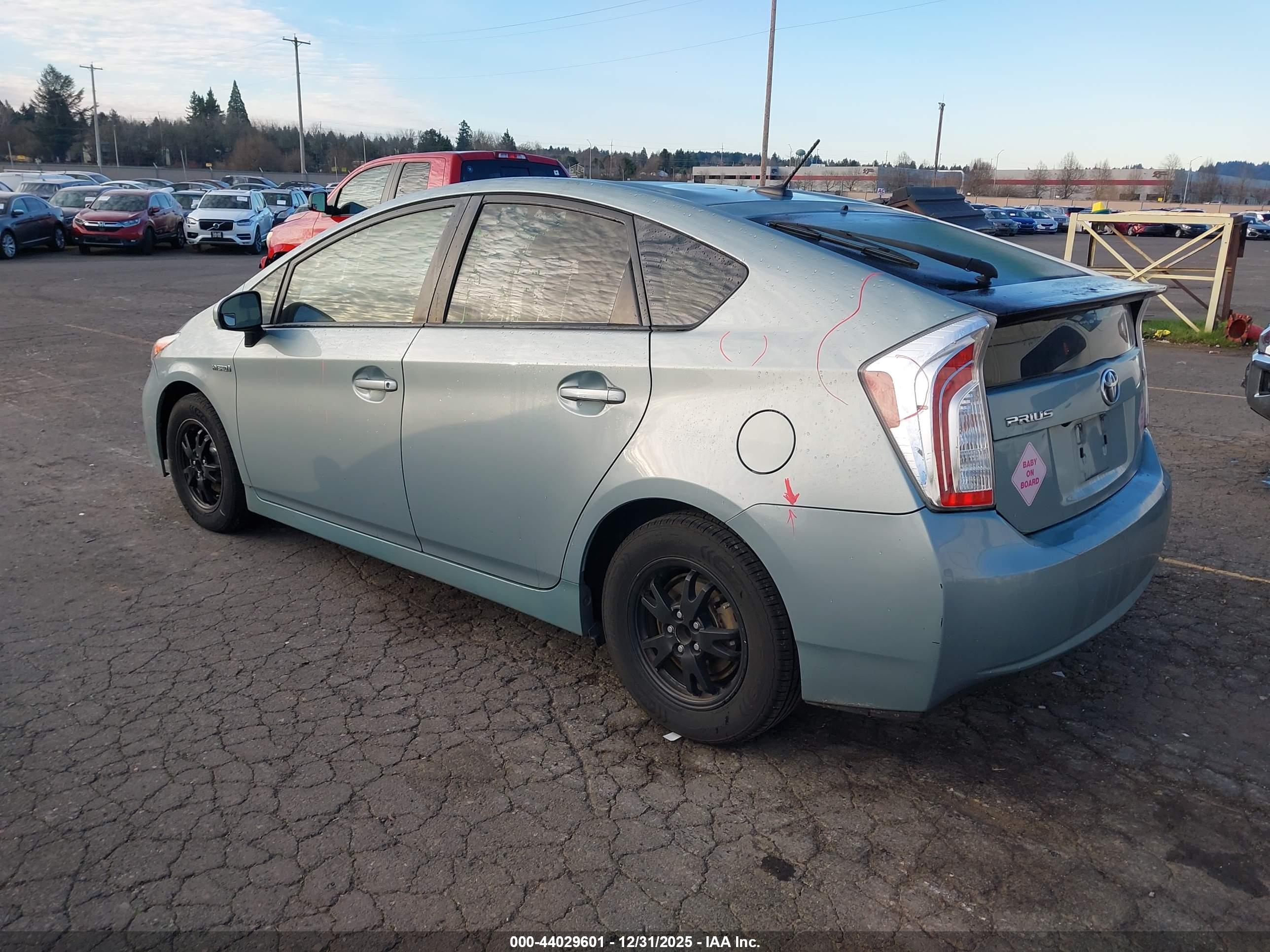 TOYOTA PRIUS image 3