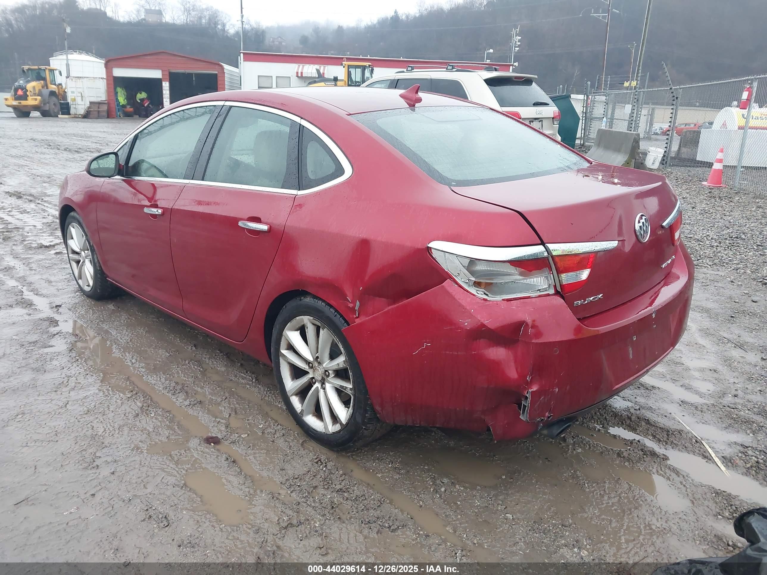 BUICK VERANO image 3