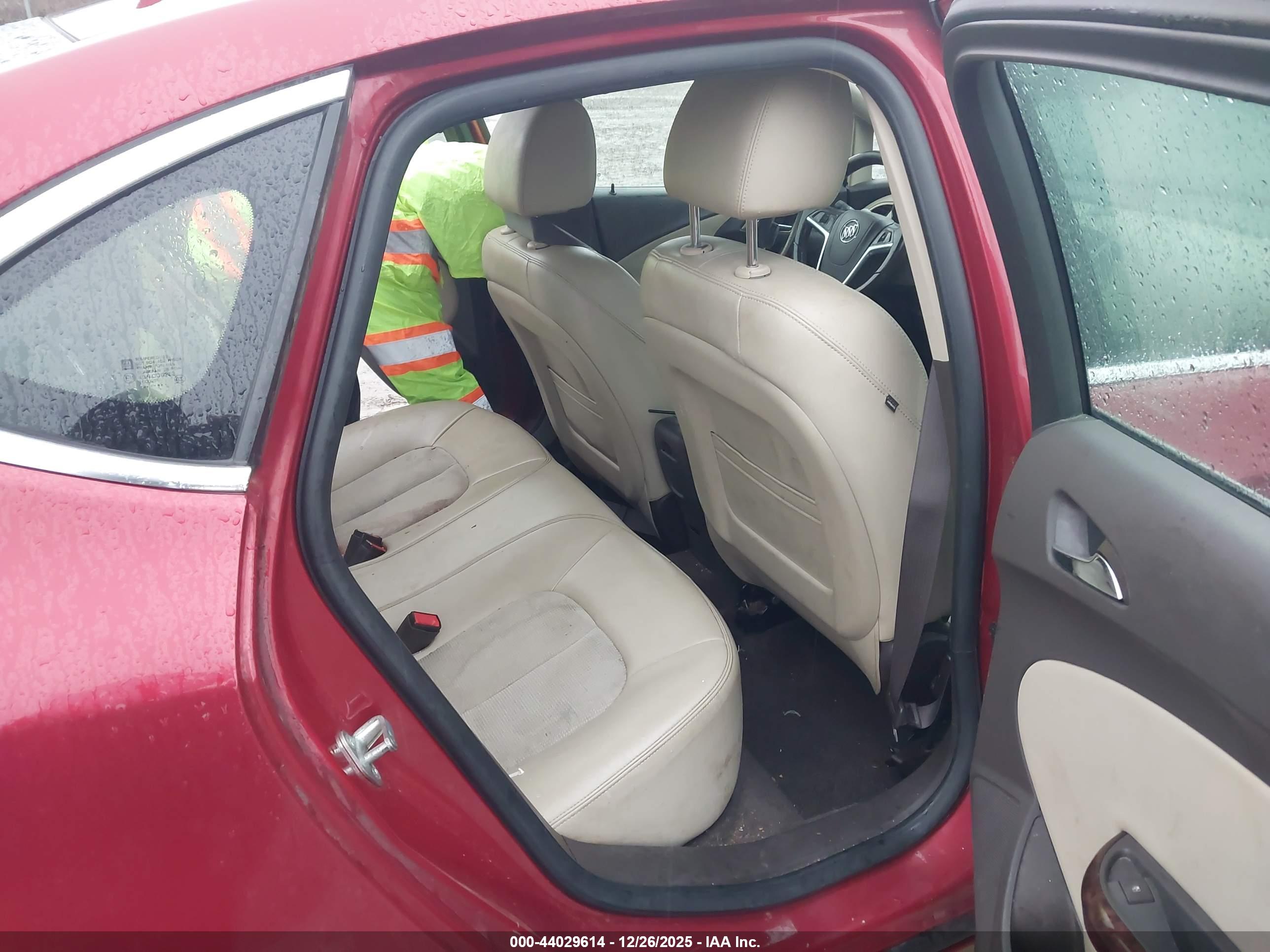 BUICK VERANO image 8
