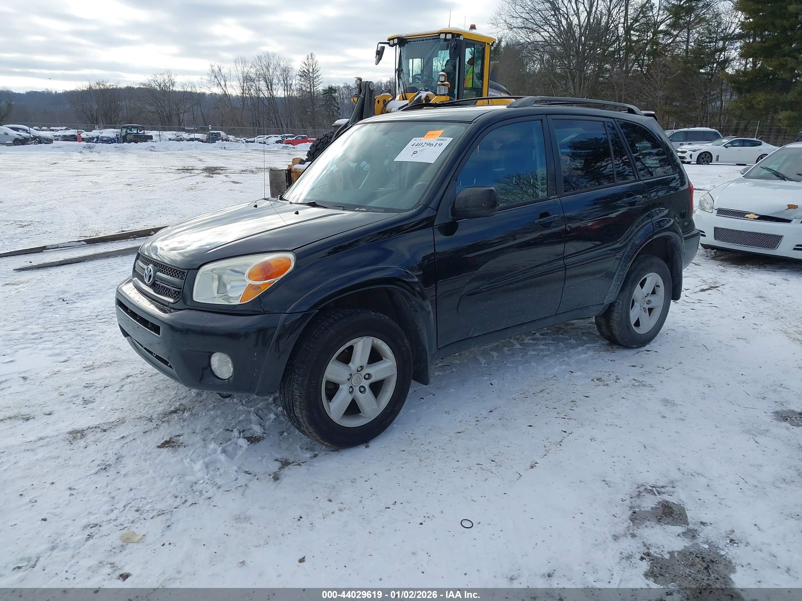 TOYOTA RAV4 image 2