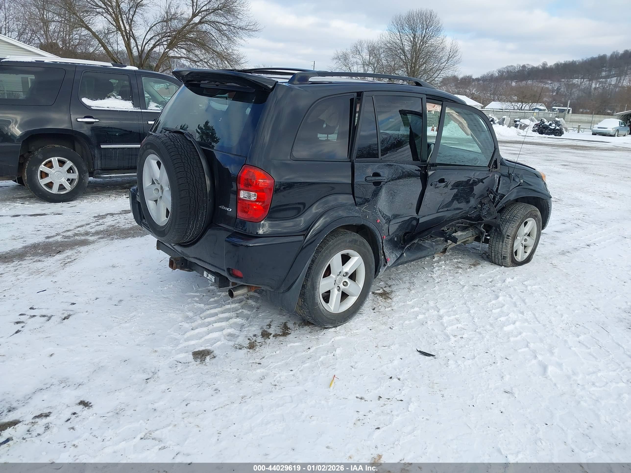 TOYOTA RAV4 image 4