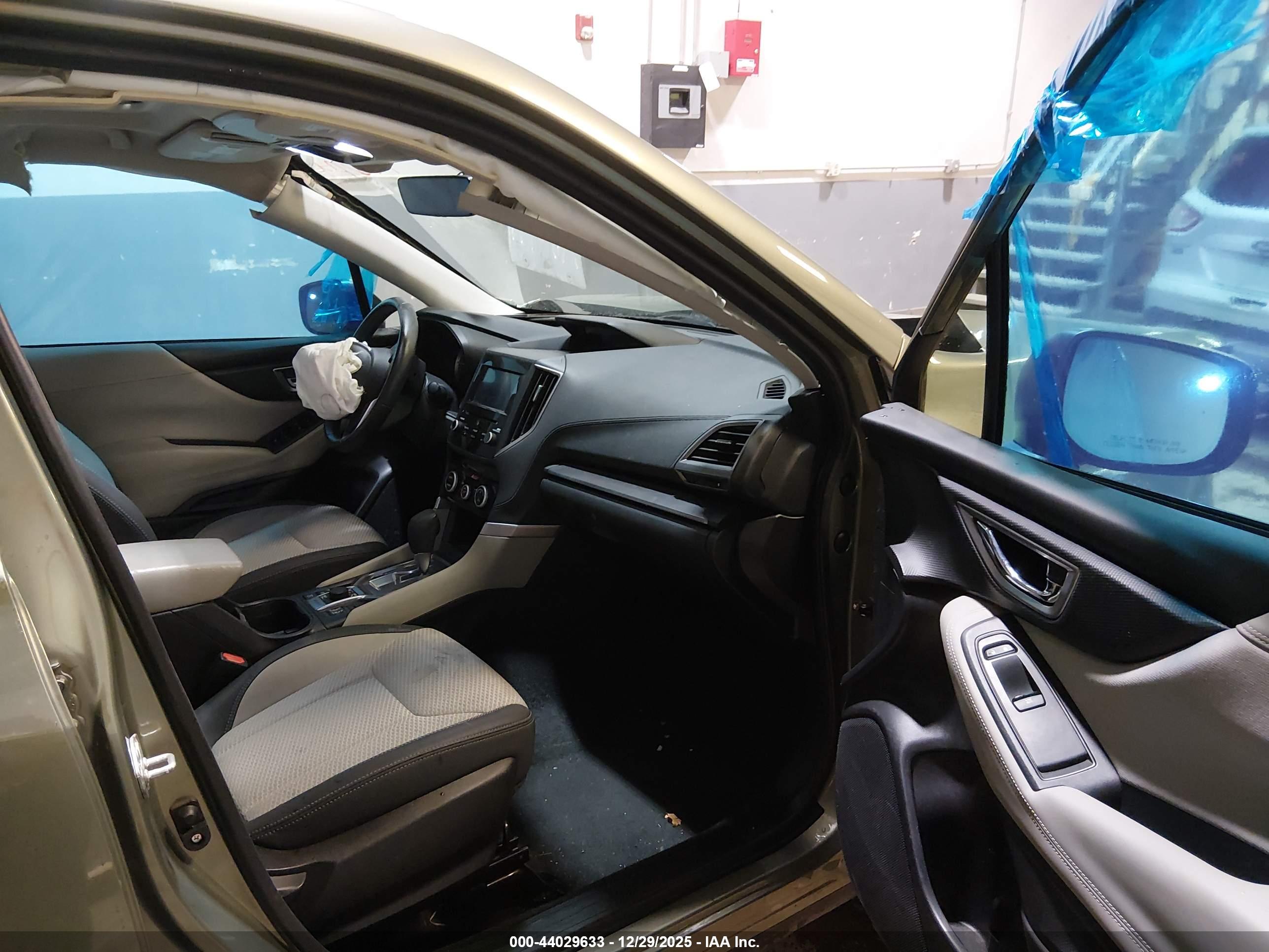SUBARU FORESTER image 5