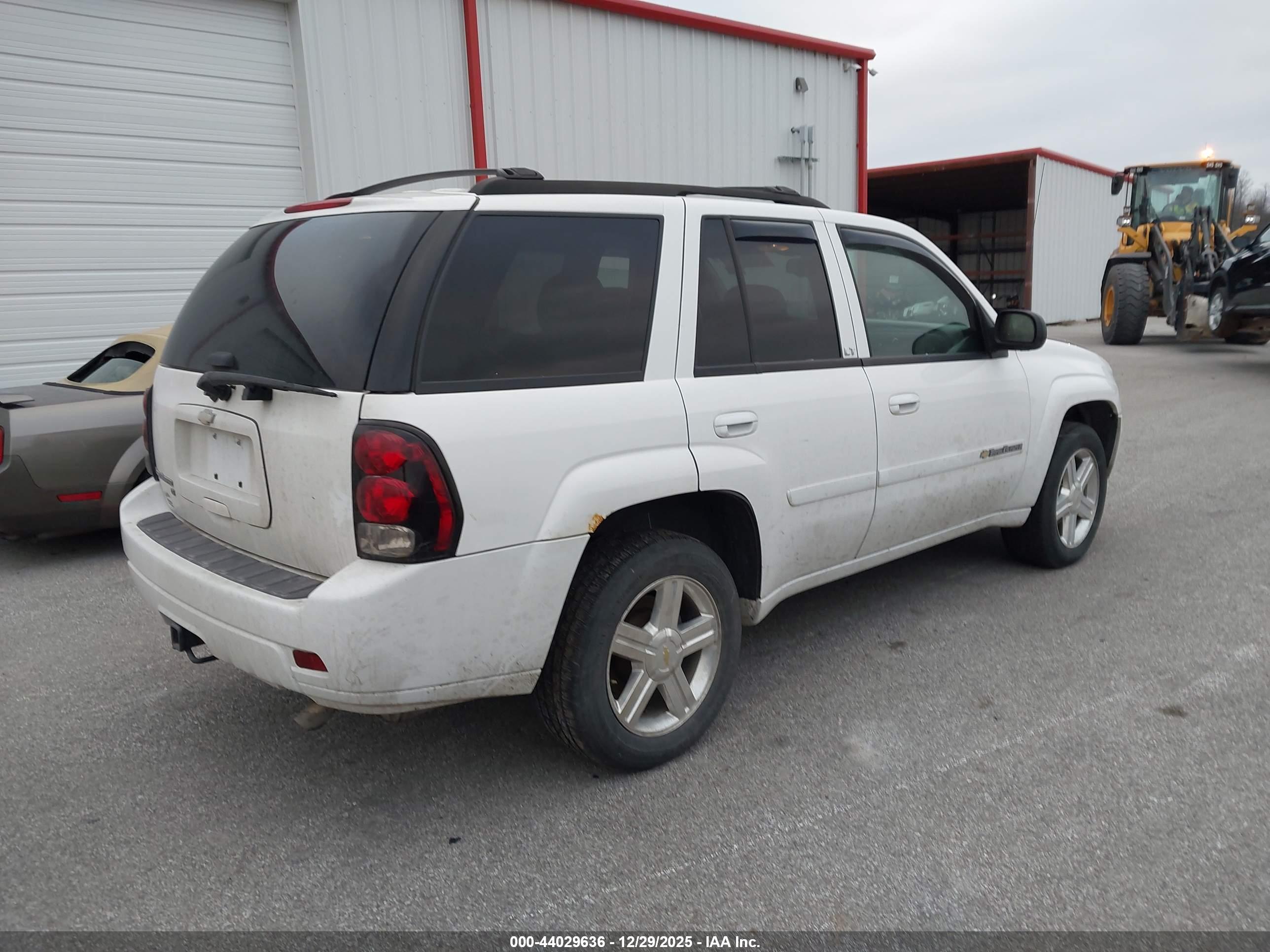 CHEVROLET TRAILBLAZER image 4