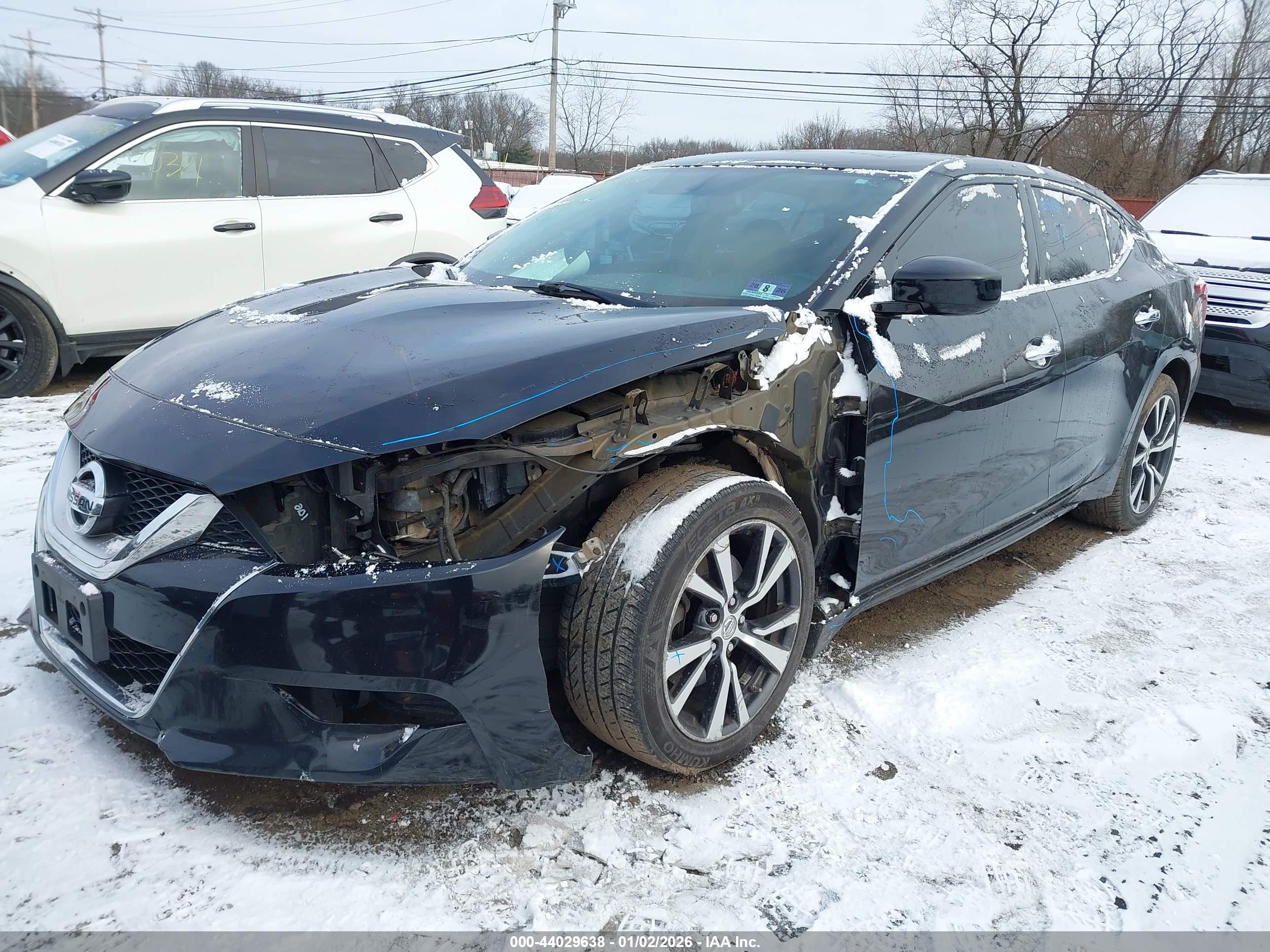 NISSAN MAXIMA image 6