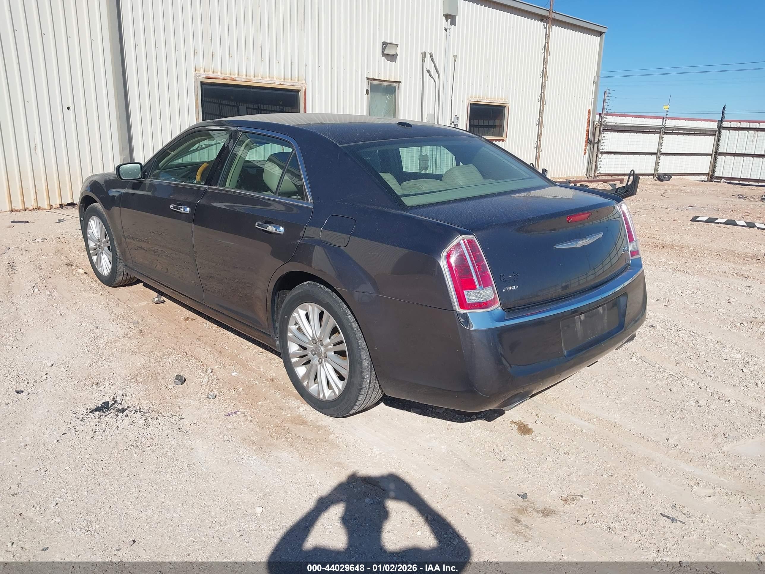 CHRYSLER 300C image 3