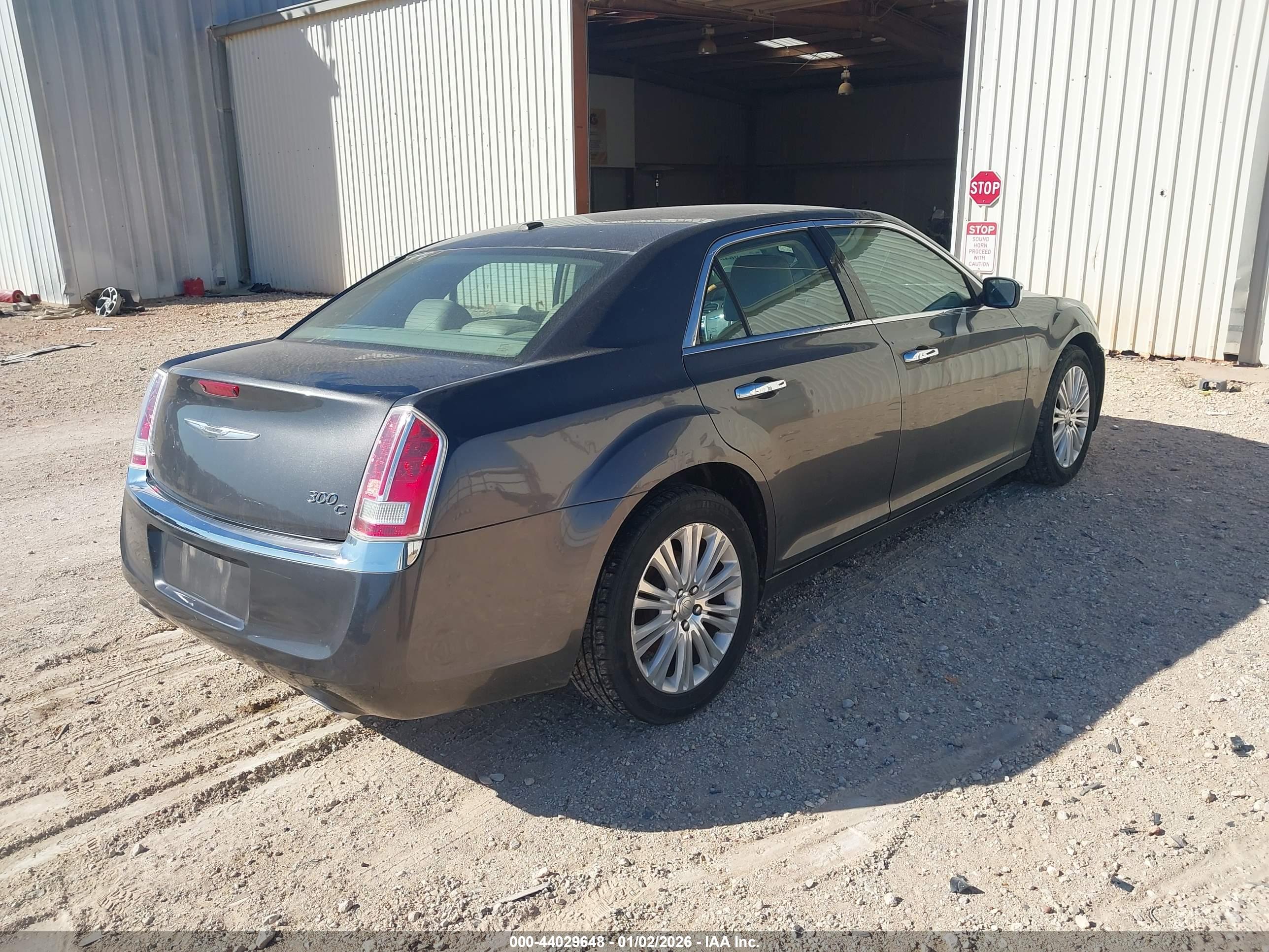 CHRYSLER 300C image 4