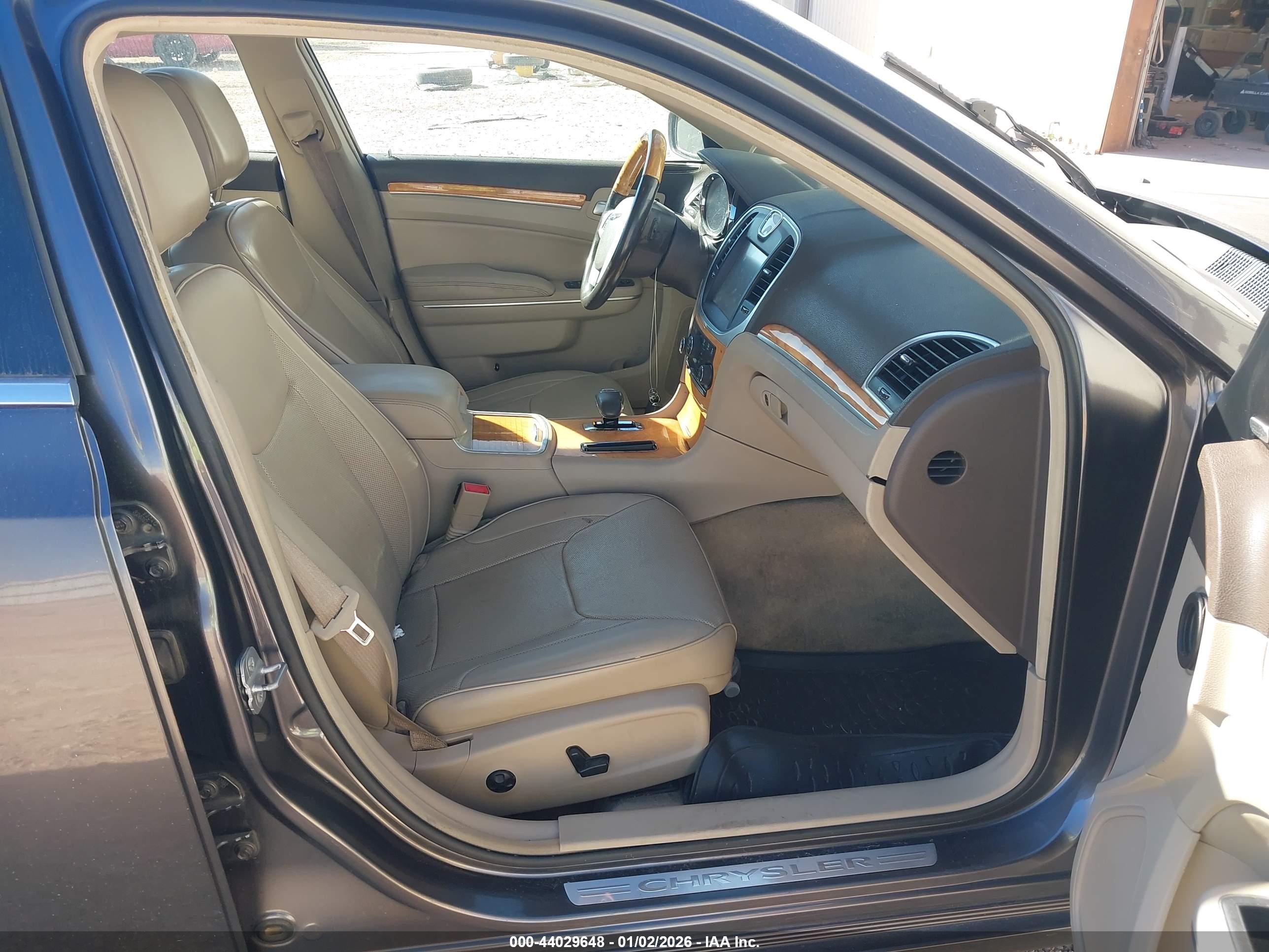 CHRYSLER 300C image 5