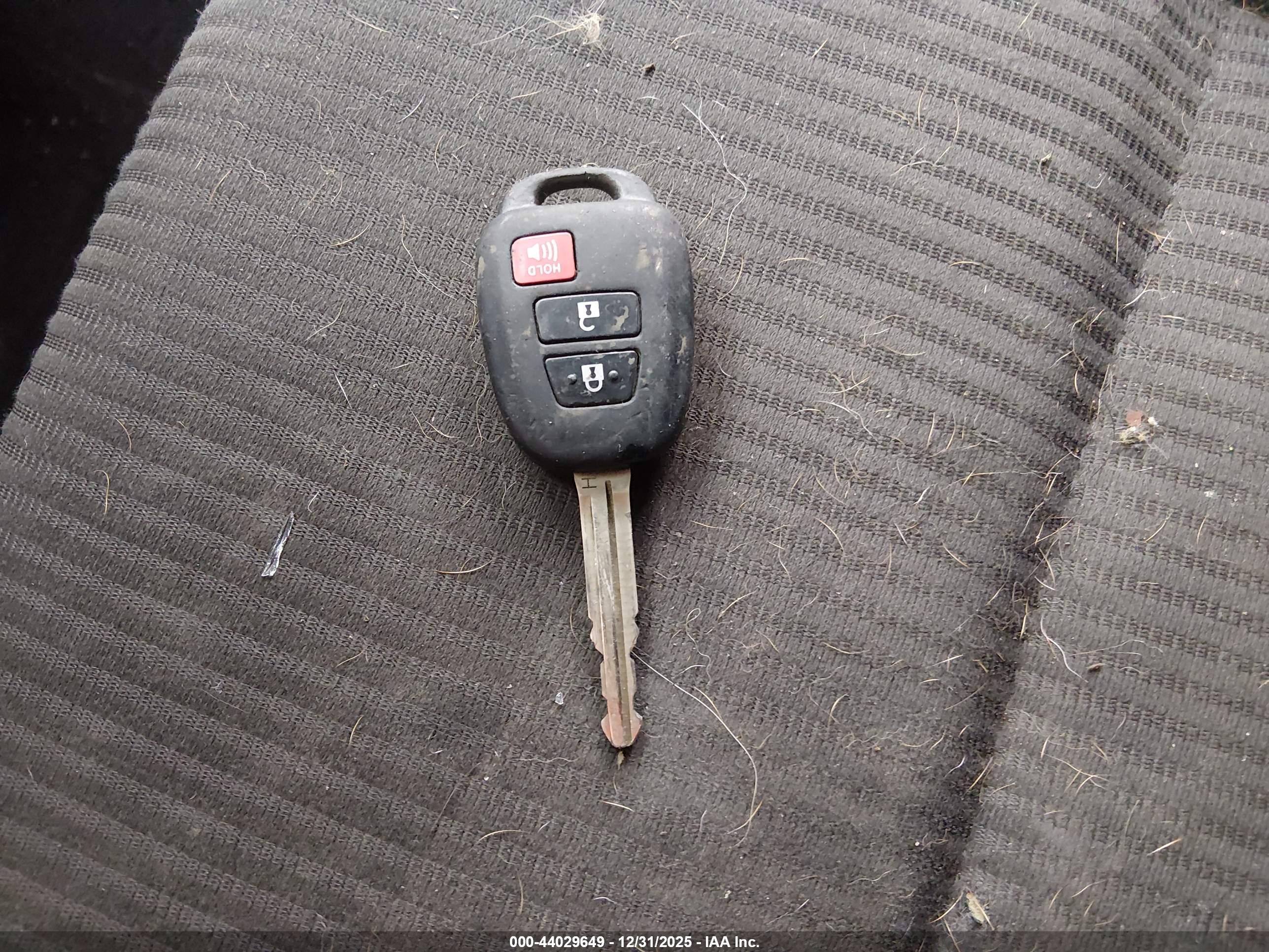 TOYOTA RAV4 image 11