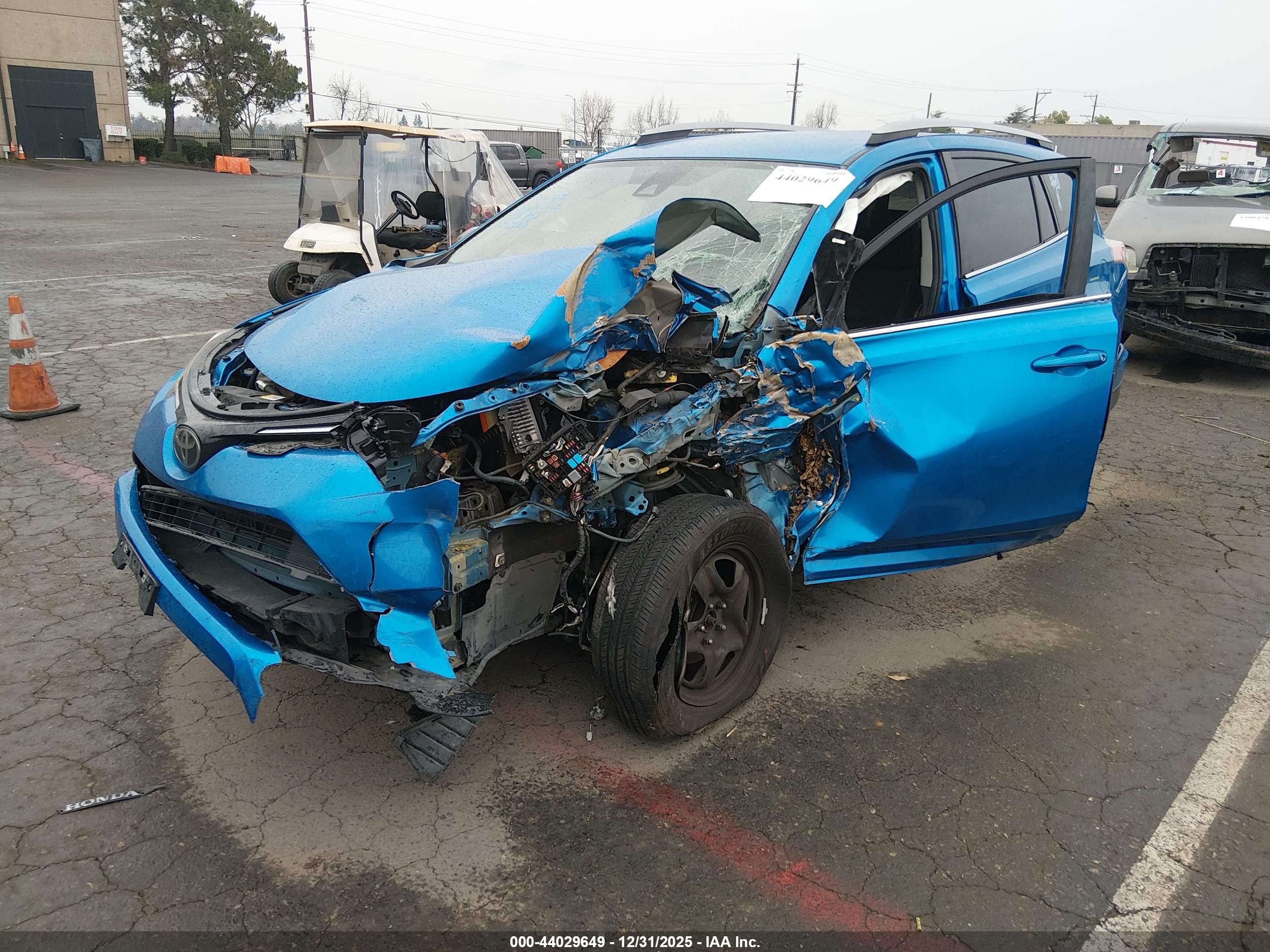 TOYOTA RAV4 image 2
