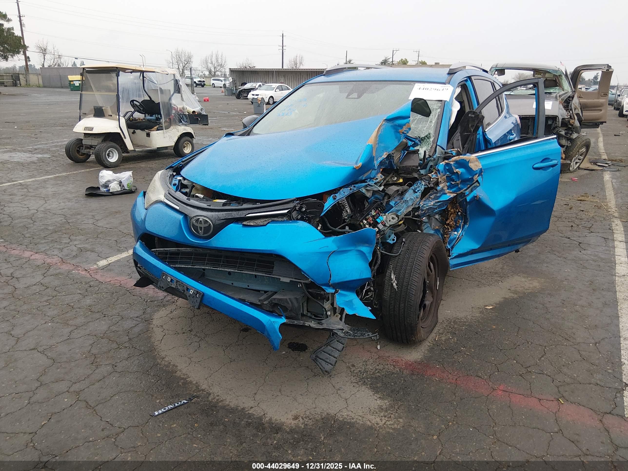 TOYOTA RAV4 image 6
