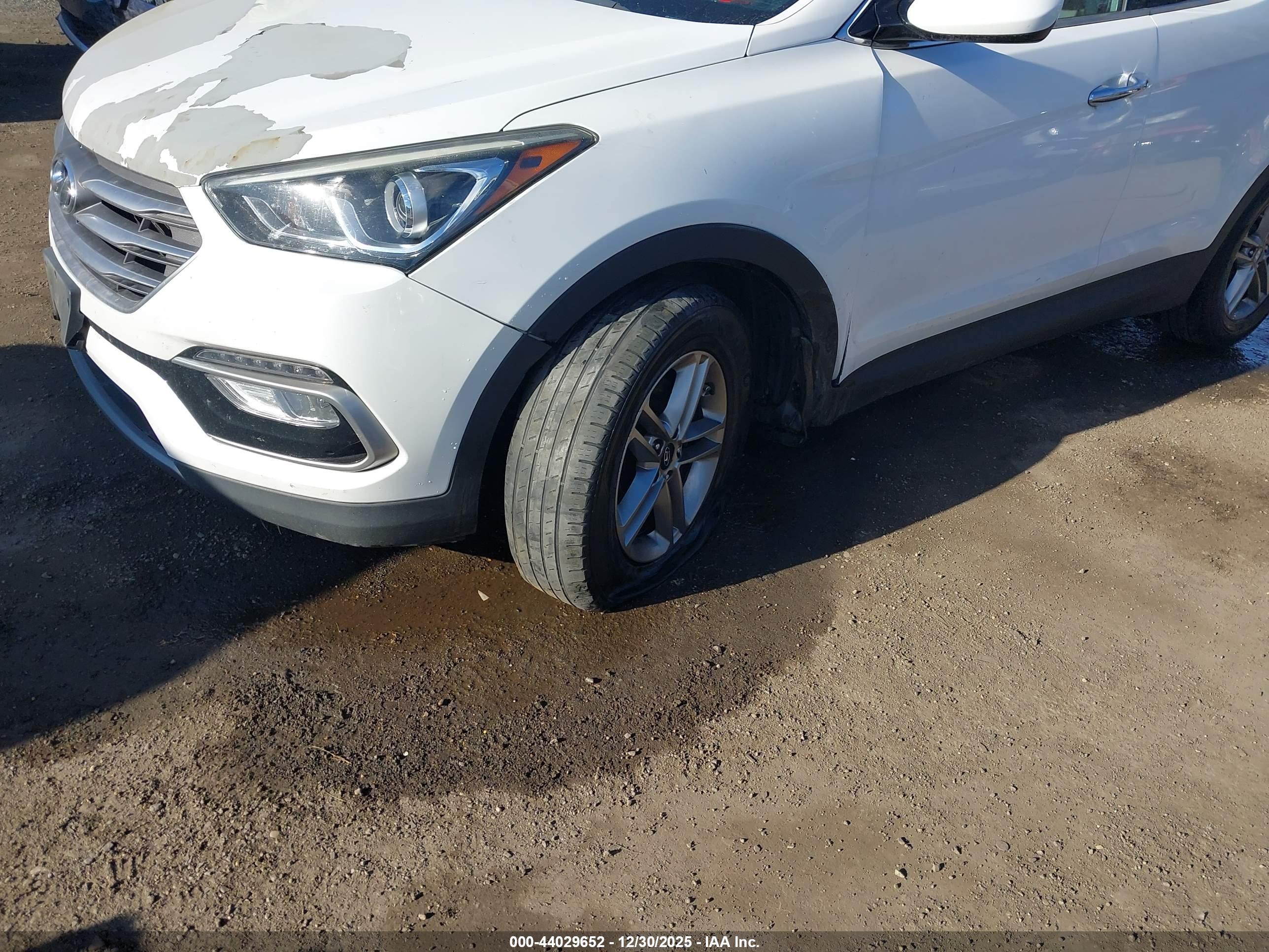 HYUNDAI SANTA image 6