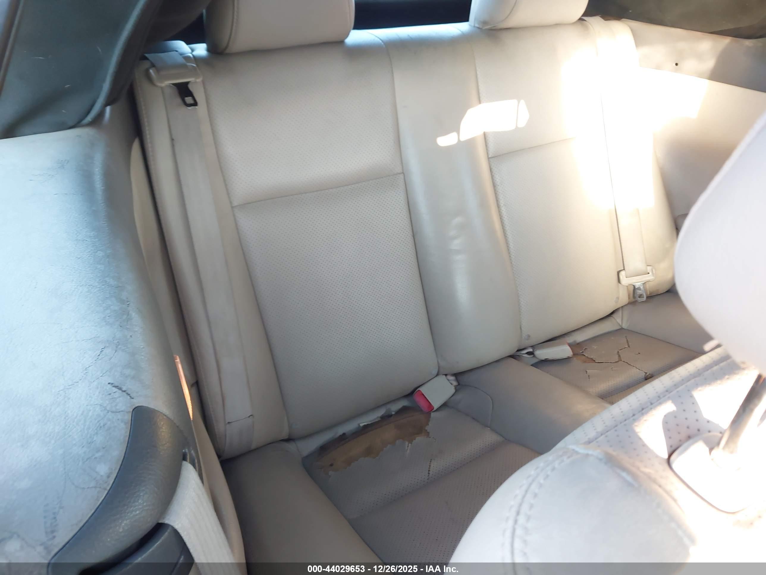TOYOTA CAMRY image 8