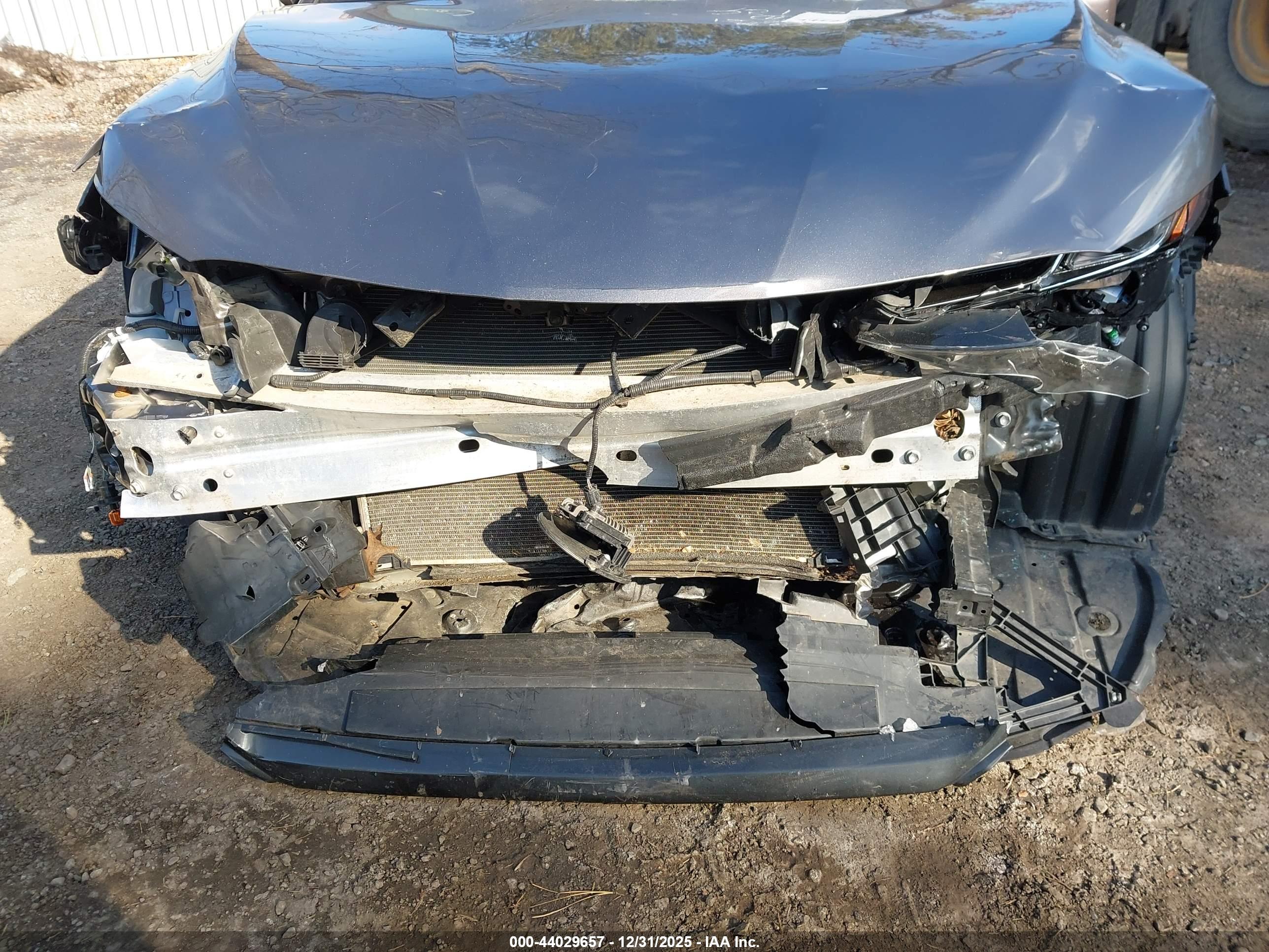TOYOTA CAMRY image 6