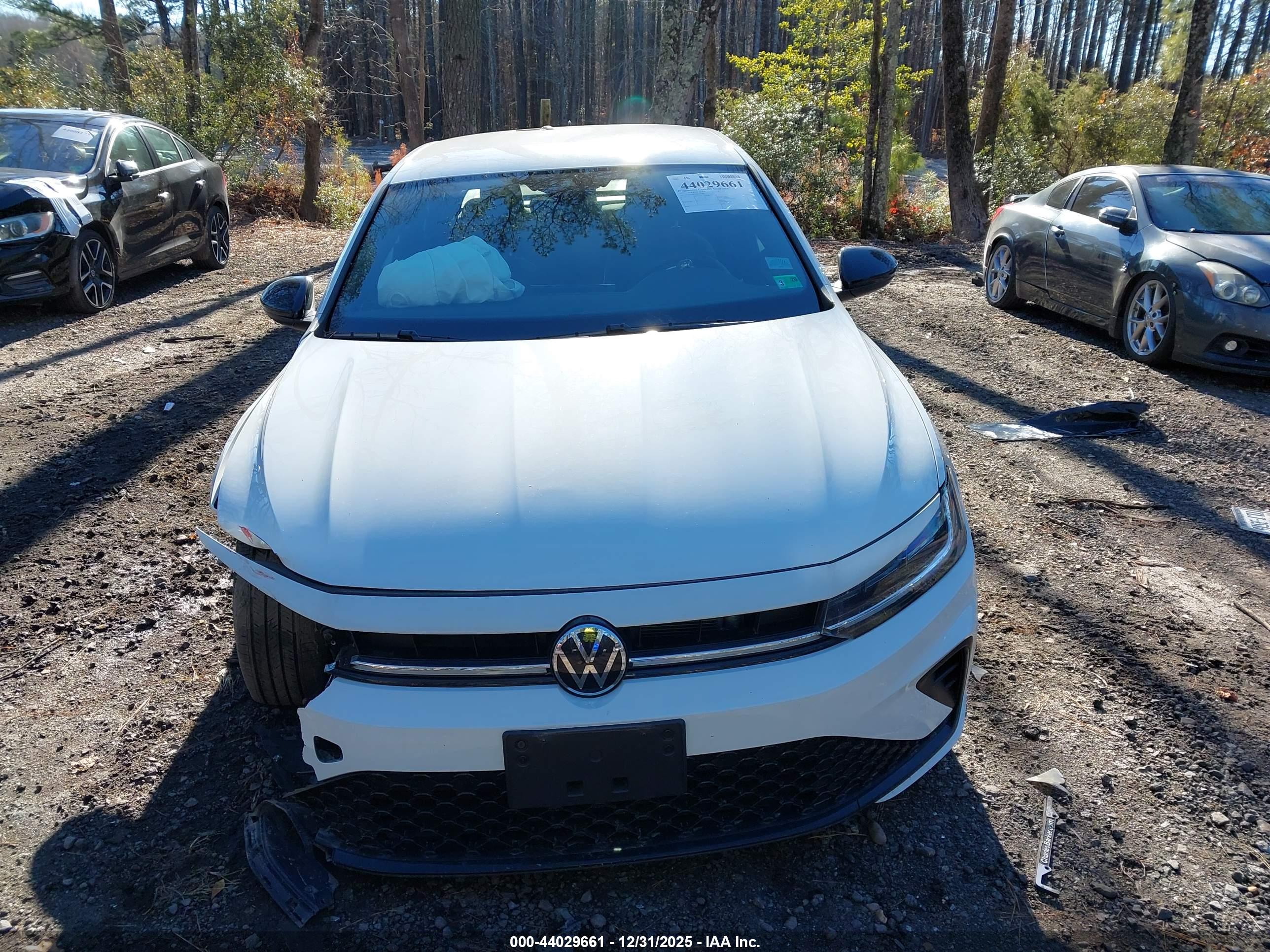 VOLKSWAGEN JETTA image 6