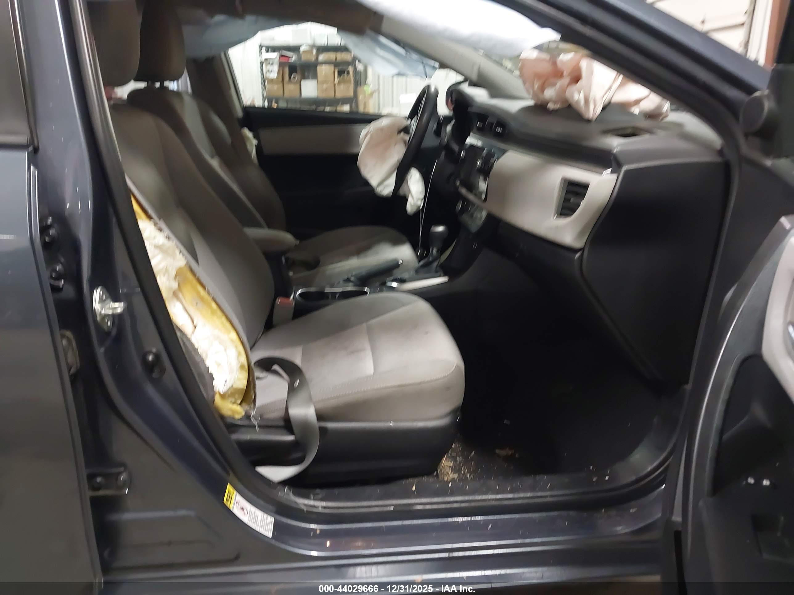 TOYOTA COROLLA image 5