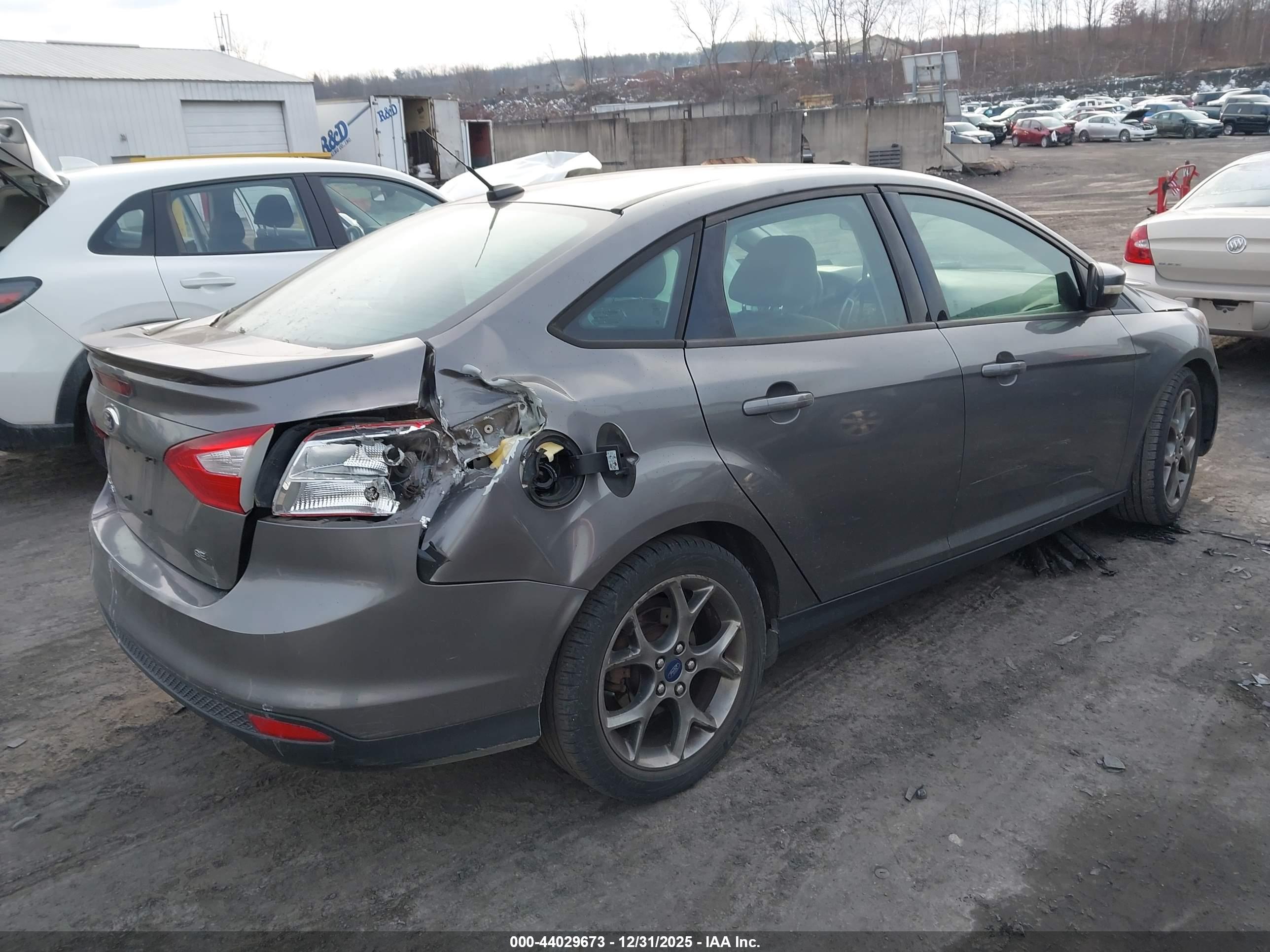 FORD FOCUS image 4